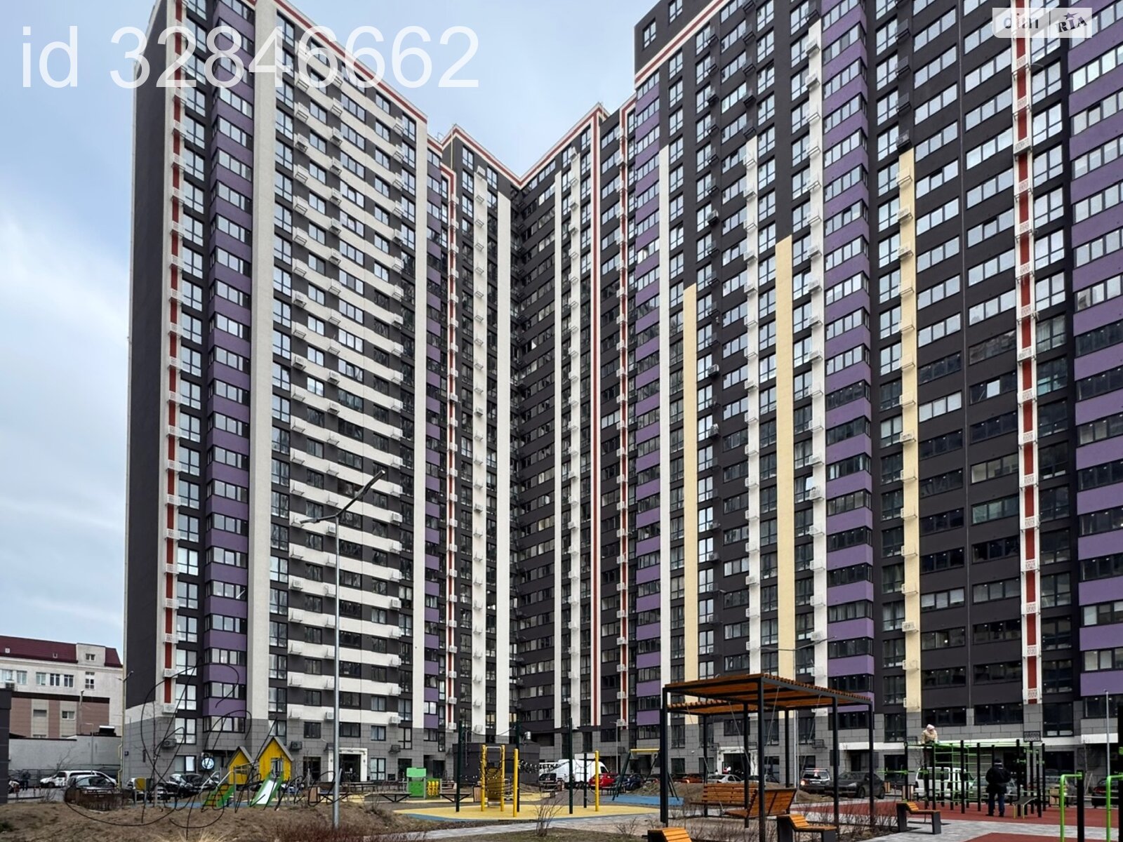 Продаж трикімнатної квартири в Києві, на просп. Повітряних Сил 56, район Чоколівка фото 1 Продаж трикімнатної квартири в Києві, на просп. Повітряних Сил 56, район Чоколівка фото 1