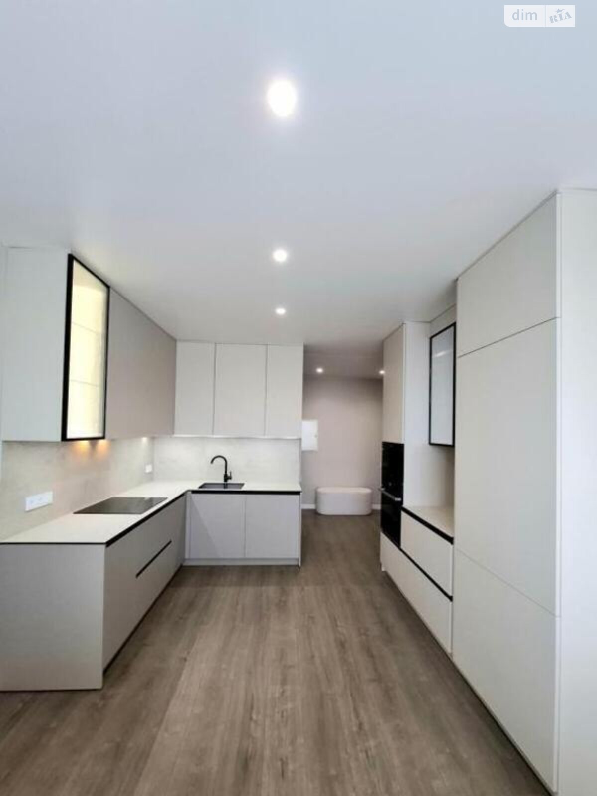 Продажа двухкомнатной квартиры в Киеве, на просп. Воздушных Сил 56, район Чоколовка фото 1