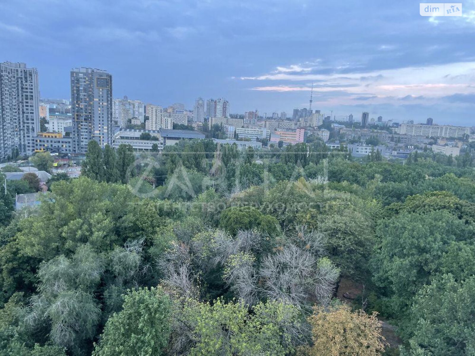 Продаж трикімнатної квартири в Києві, на бул. Чоколівський 42А, район Солом'янський фото 1 Продаж трикімнатної квартири в Києві, на бул. Чоколівський 42А, район Солом'янський фото 1