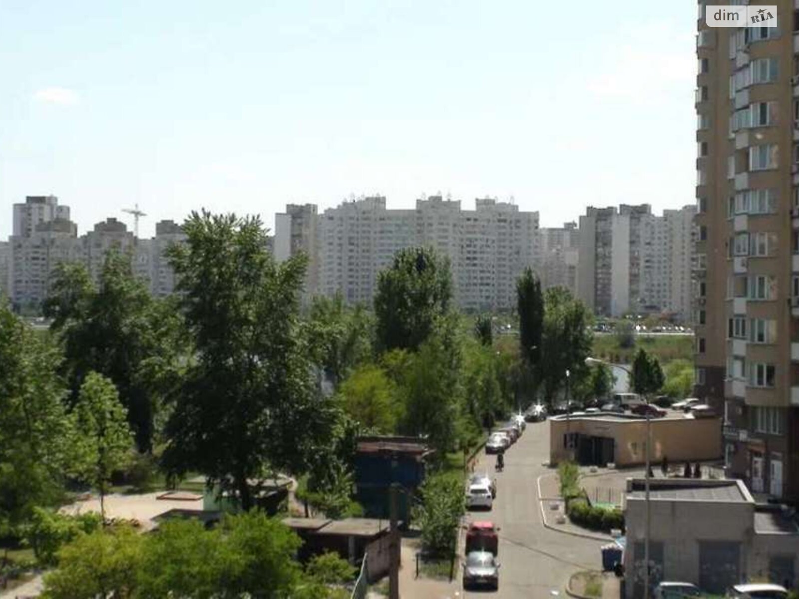 Продажа четырехкомнатной квартиры в Киеве, на ул. Александра Кошица 9, район Дарницкий фото 1