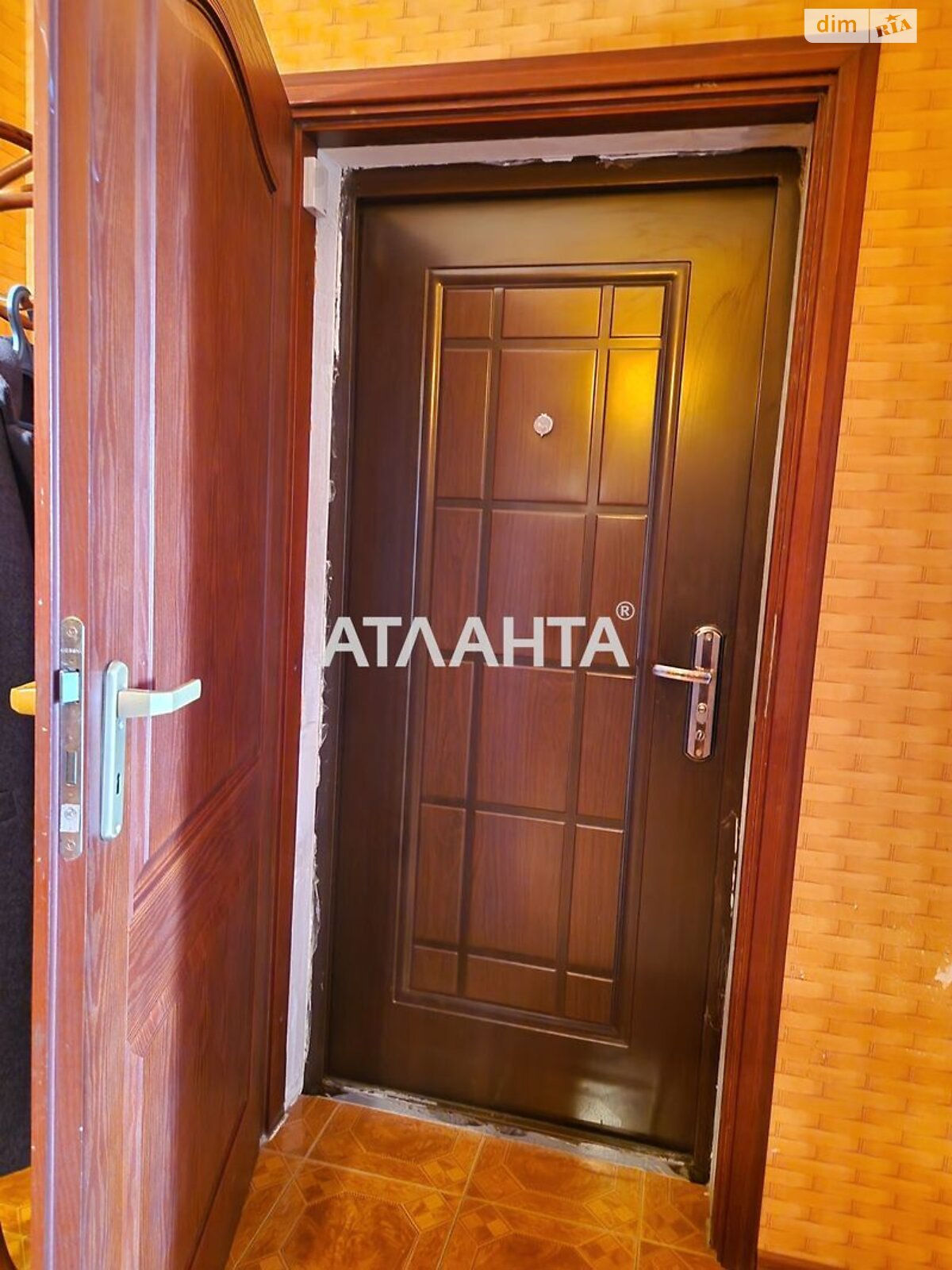 Продажа трехкомнатной квартиры в Киеве, на ул. Анны Ахматовой, район Дарницкий фото 1
