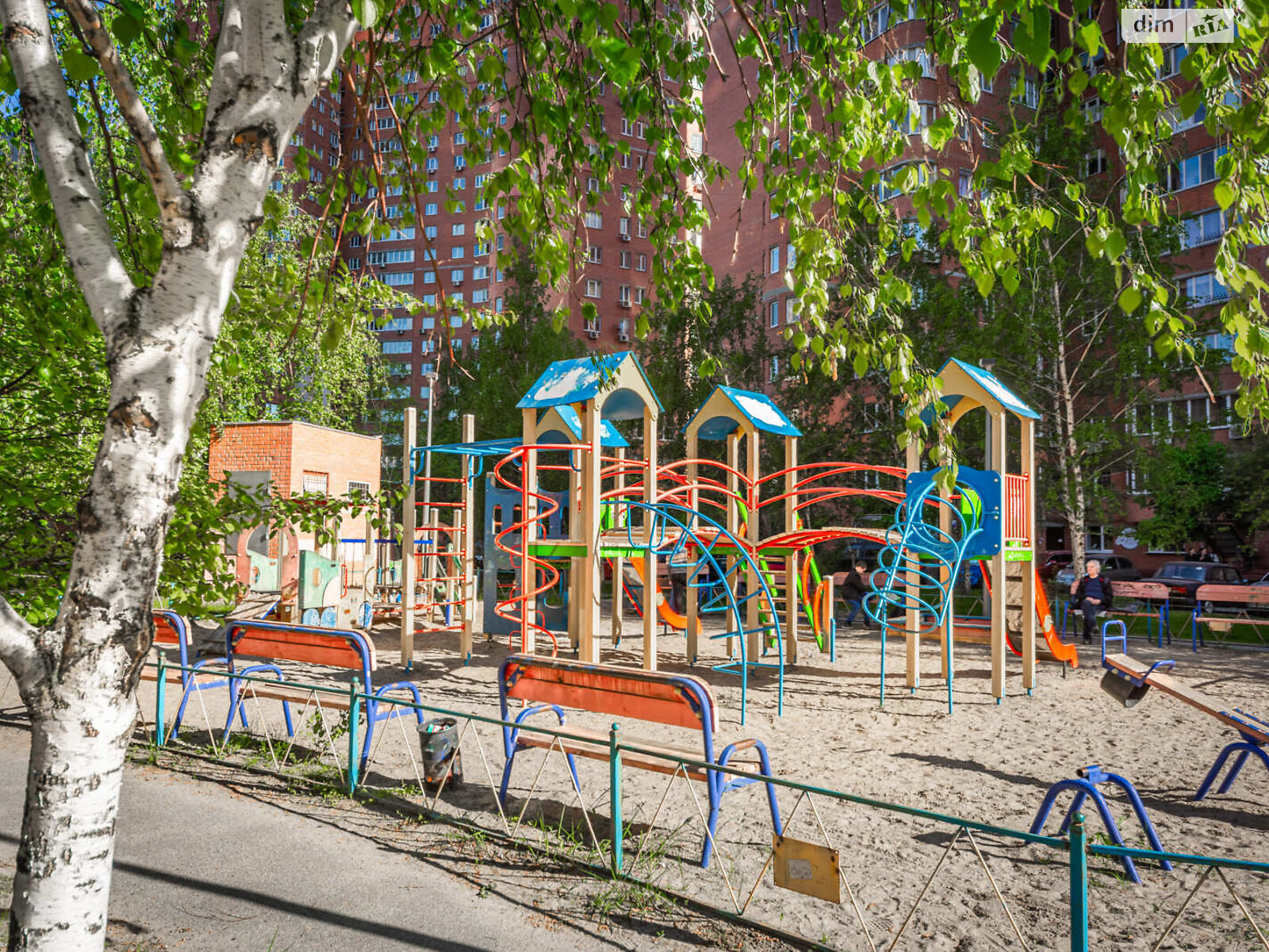 Продажа трехкомнатной квартиры в Киеве, на ул. Анны Ахматовой 13, район Дарницкий фото 1 Продажа трехкомнатной квартиры в Киеве, на ул. Анны Ахматовой 13, район Дарницкий фото 1