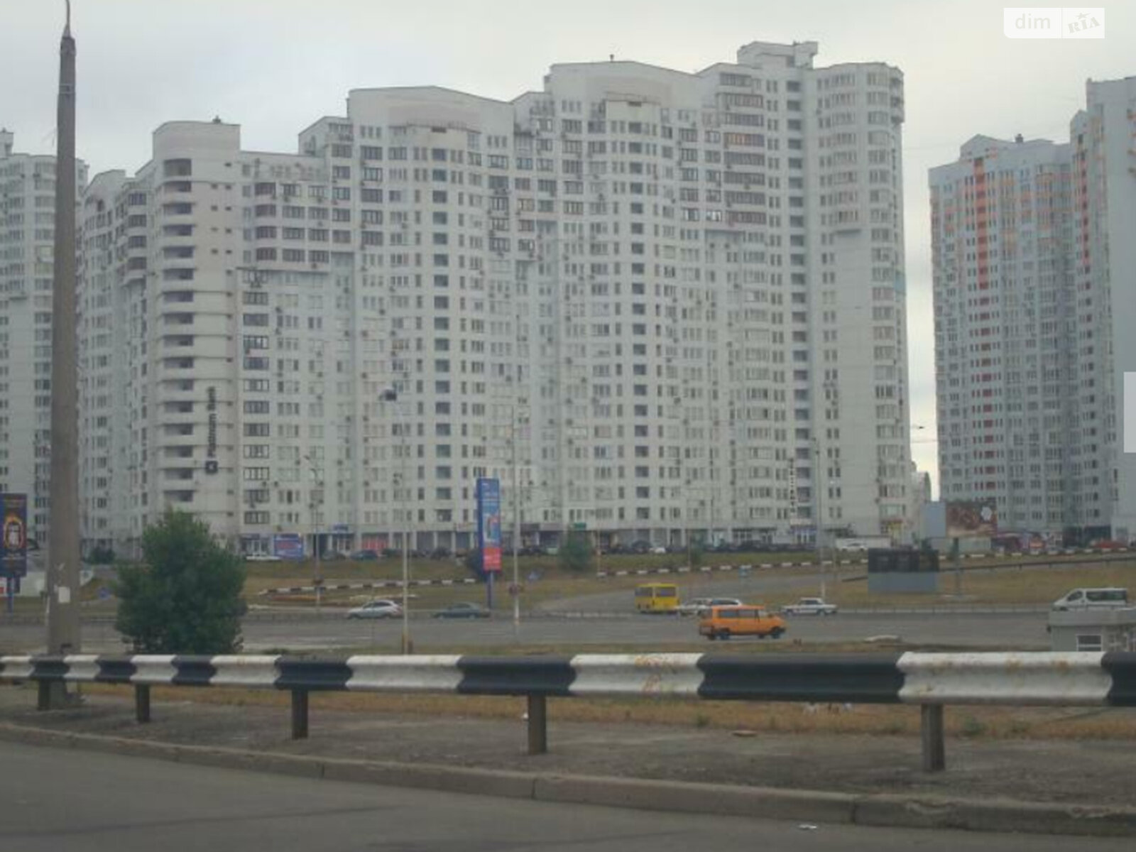 Продаж трикімнатної квартири в Києві, на просп. Миколи Бажана 10, район Дарницький фото 1 Продаж трикімнатної квартири в Києві, на просп. Миколи Бажана 10, район Дарницький фото 1