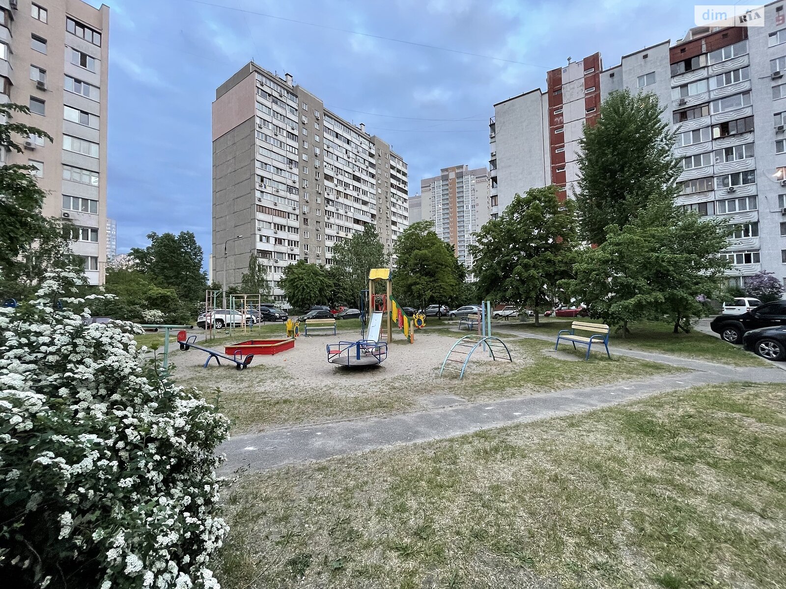 Продажа двухкомнатной квартиры в Киеве, на ул. Бориса Гмыри, район Дарницкий фото 1 Продажа двухкомнатной квартиры в Киеве, на ул. Бориса Гмыри, район Дарницкий фото 1