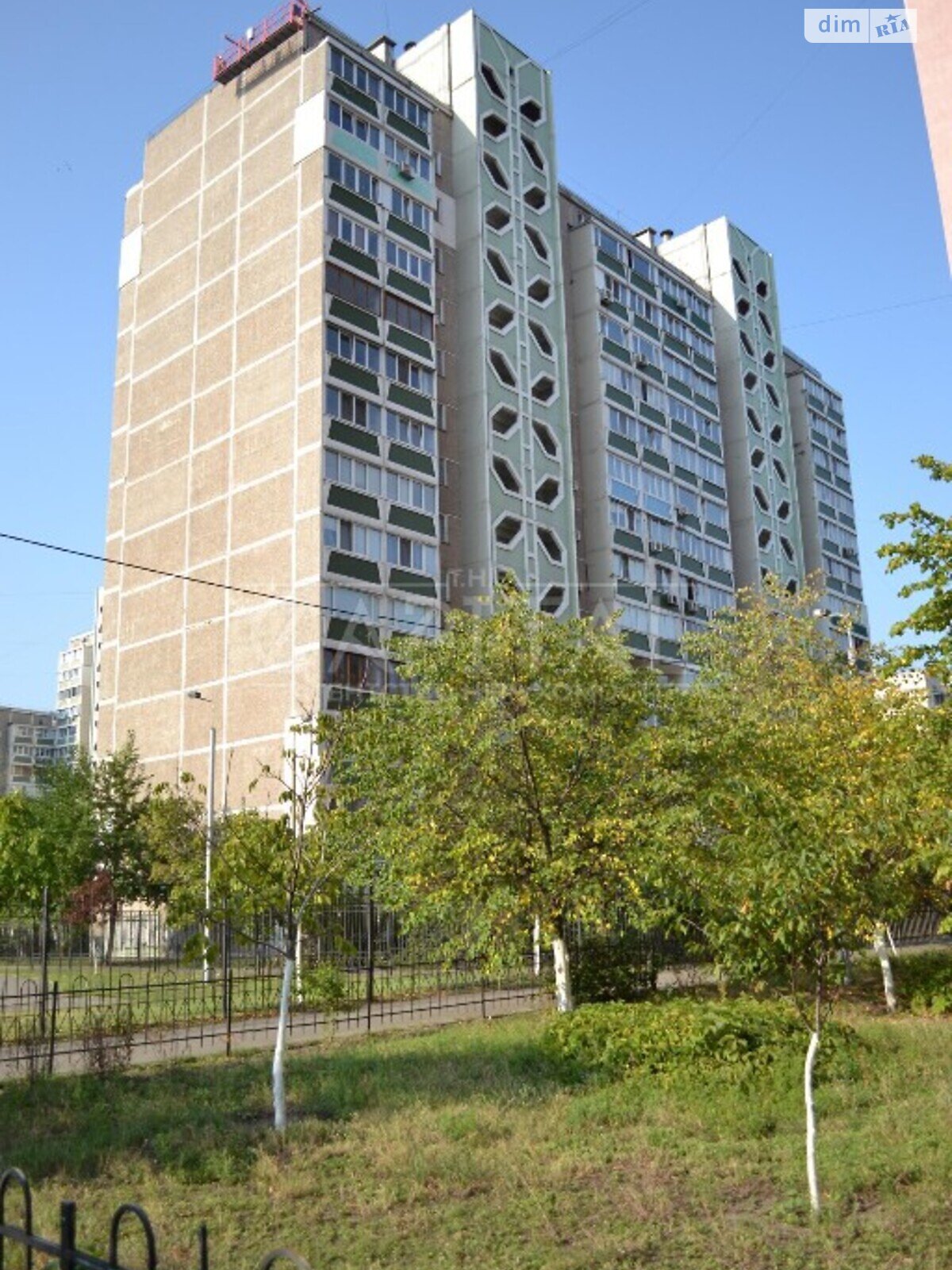 Продажа четырехкомнатной квартиры в Киеве, на ул. Бориса Гмыри 9В, район Дарницкий фото 1