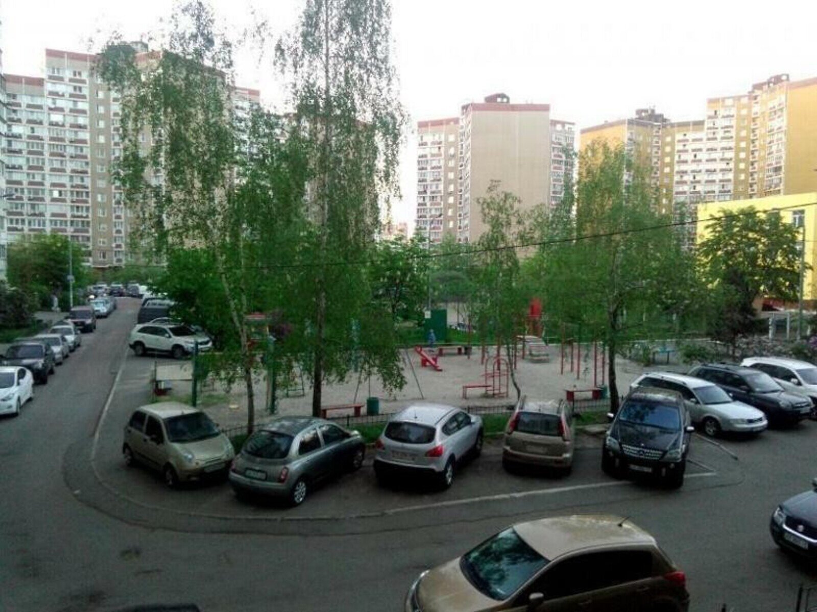 Продажа трехкомнатной квартиры в Киеве, на ул. Бориса Гмыри 3, район Дарницкий фото 1
