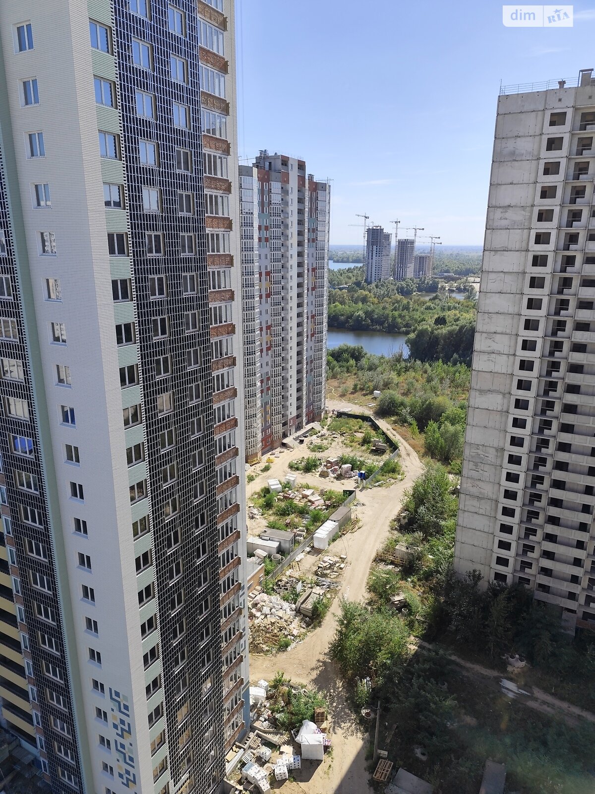 Продаж трикімнатної квартири в Києві, на вул. Бориса Гмирі 20, район Дарницький фото 1 Продаж трикімнатної квартири в Києві, на вул. Бориса Гмирі 20, район Дарницький фото 1