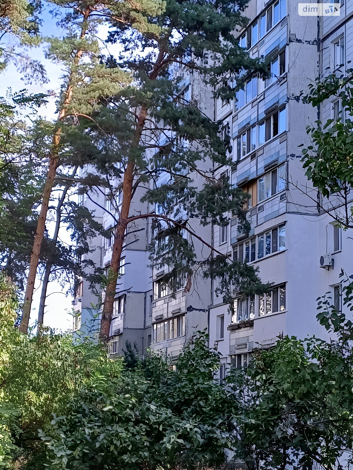 Продаж трикімнатної квартири в Києві, на вул. Бориспільська 49, район Дарницький фото 1 Продаж трикімнатної квартири в Києві, на вул. Бориспільська 49, район Дарницький фото 1
