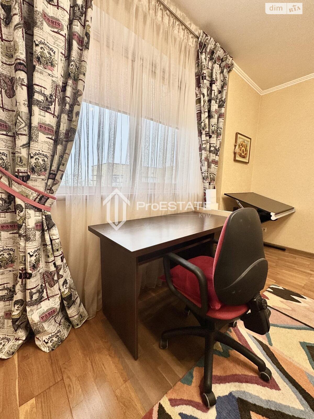 Продажа трехкомнатной квартиры в Киеве, на ул. Бориспольская 4, район Дарницкий фото 1 Продажа трехкомнатной квартиры в Киеве, на ул. Бориспольская 4, район Дарницкий фото 1