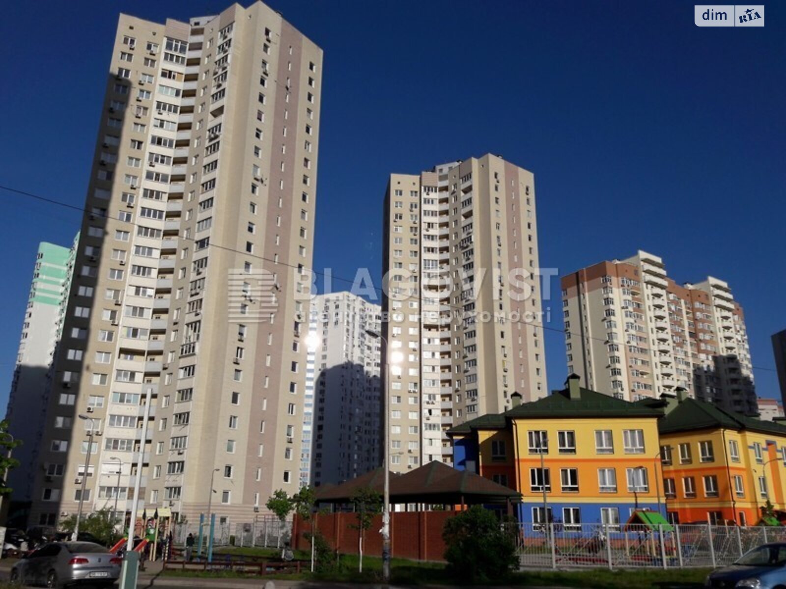 Продажа трехкомнатной квартиры в Киеве, на ул. Чавдар Елизаветы 4, район Дарницкий фото 1