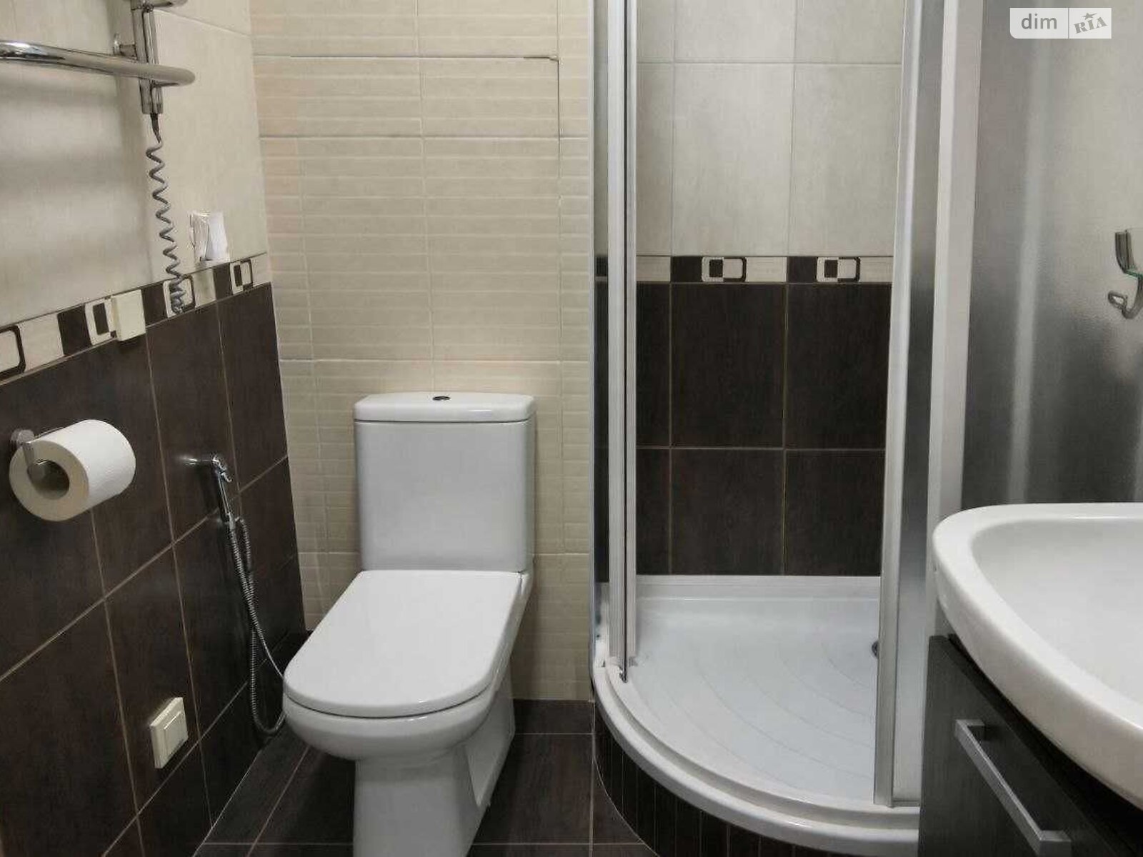 Продажа трехкомнатной квартиры в Киеве, на ул. Чавдар Елизаветы 13, район Дарницкий фото 1