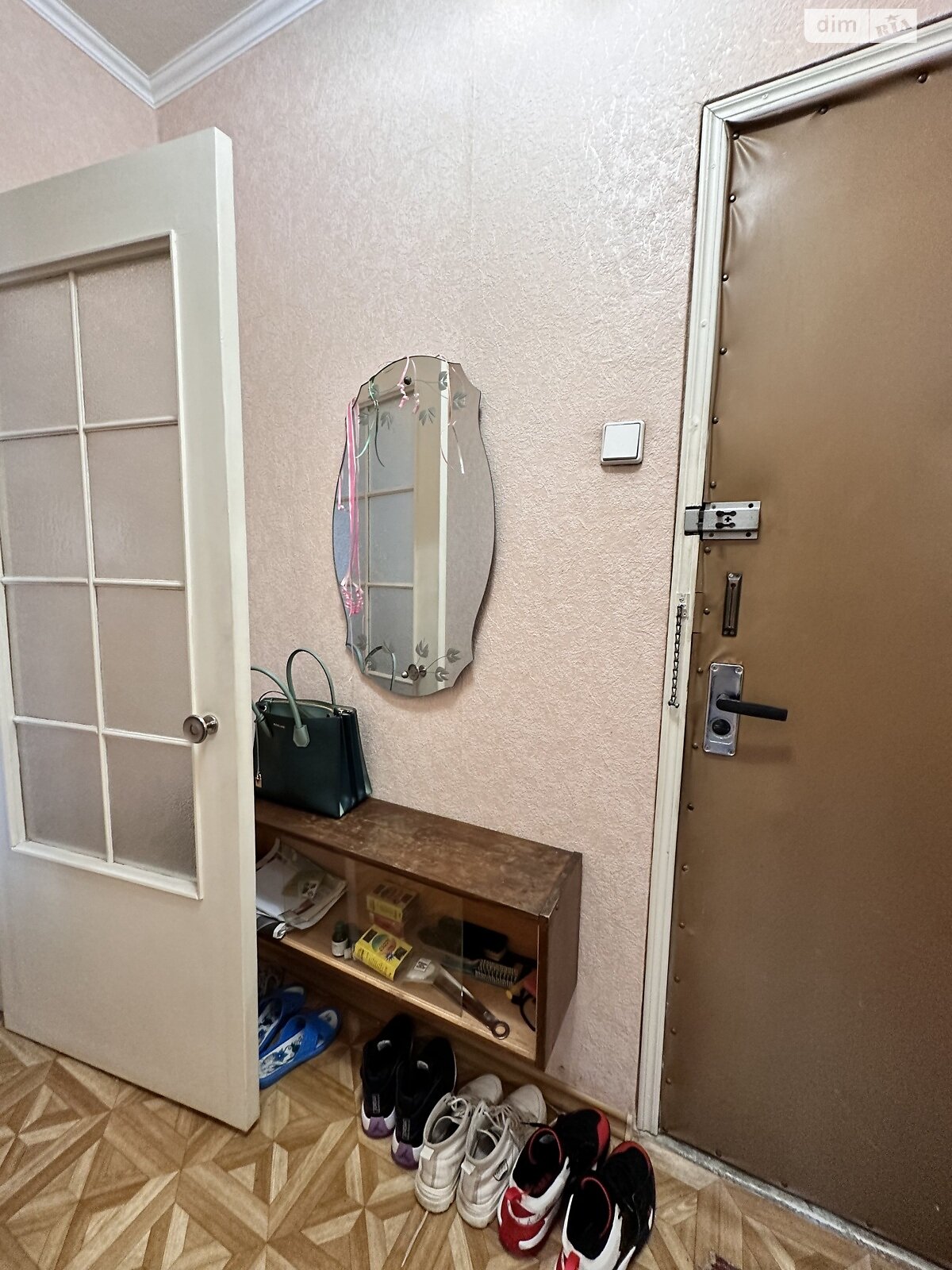 Продаж двокімнатної квартири в Києві, на вул. Драгоманова 42А, район Дарницький фото 1 Продаж двокімнатної квартири в Києві, на вул. Драгоманова 42А, район Дарницький фото 1