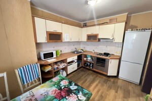 Продажа трехкомнатной квартиры в Киеве, на ул. Братства тарасовцев 12/37, район Дарницкий фото 2