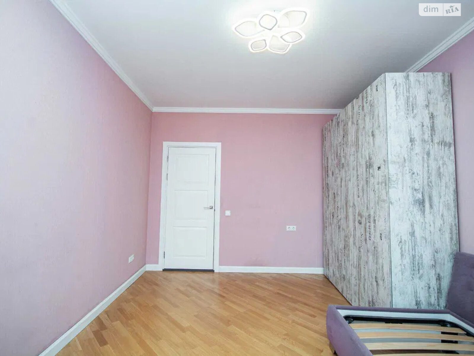 Продаж трикімнатної квартири в Києві, на наб. Дніпровська 19, район Дарницький фото 1 Продаж трикімнатної квартири в Києві, на наб. Дніпровська 19, район Дарницький фото 1