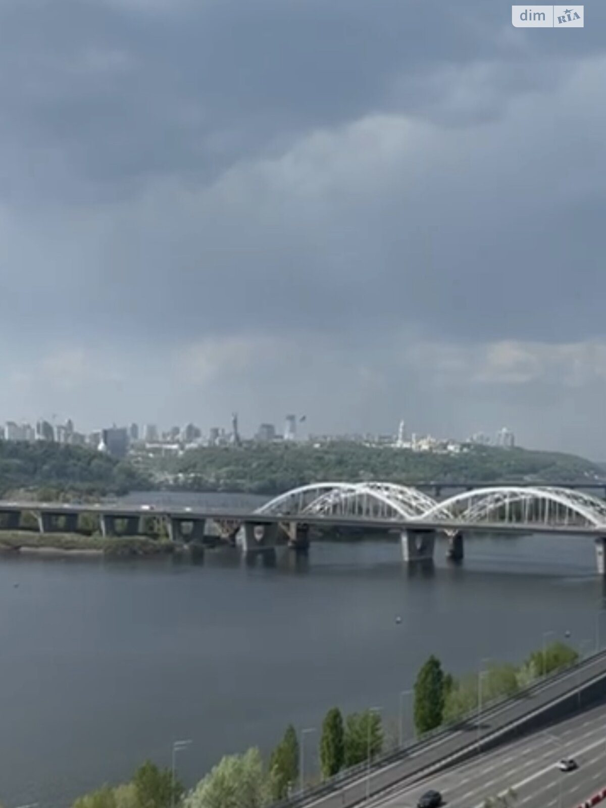 Продажа трехкомнатной квартиры в Киеве, на наб. Днепровская, район Дарницкий фото 1 Продажа трехкомнатной квартиры в Киеве, на наб. Днепровская, район Дарницкий фото 1