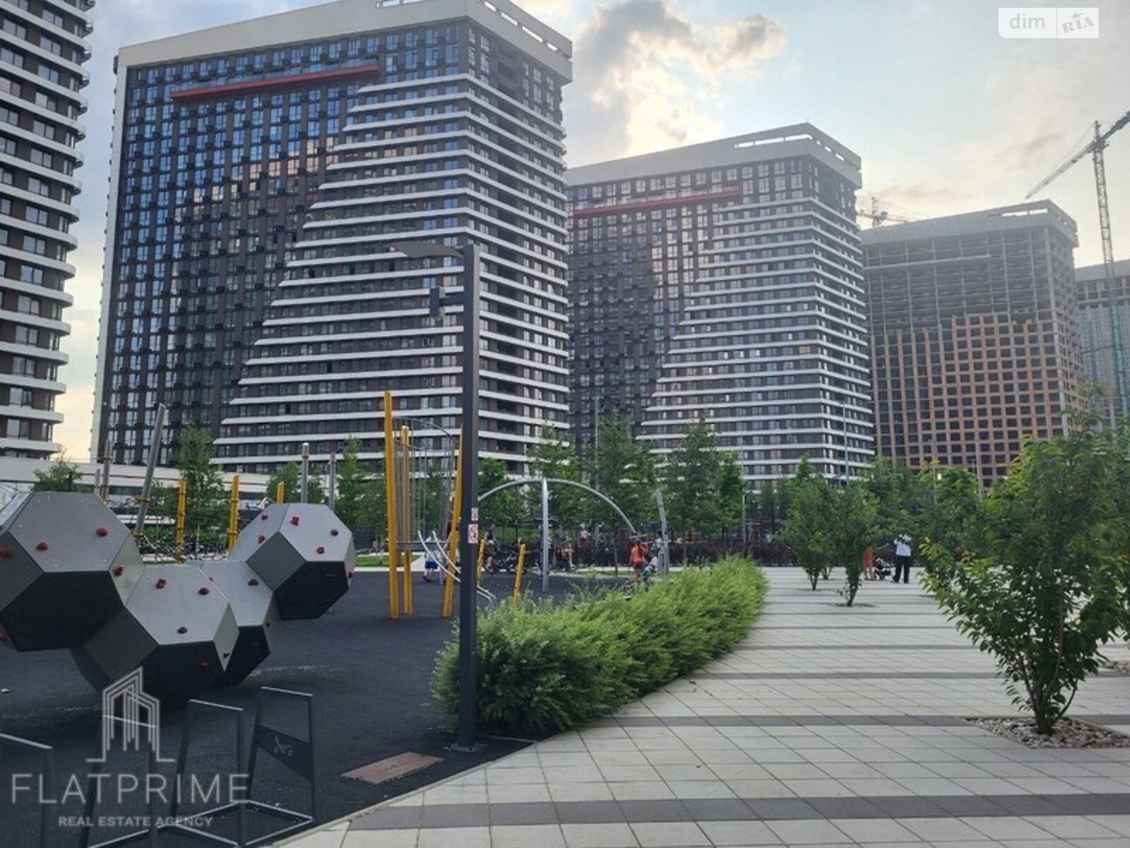 Продажа трехкомнатной квартиры в Киеве, на наб. Днепровская 15Ж, район Дарницкий фото 1 Продажа трехкомнатной квартиры в Киеве, на наб. Днепровская 15Ж, район Дарницкий фото 1