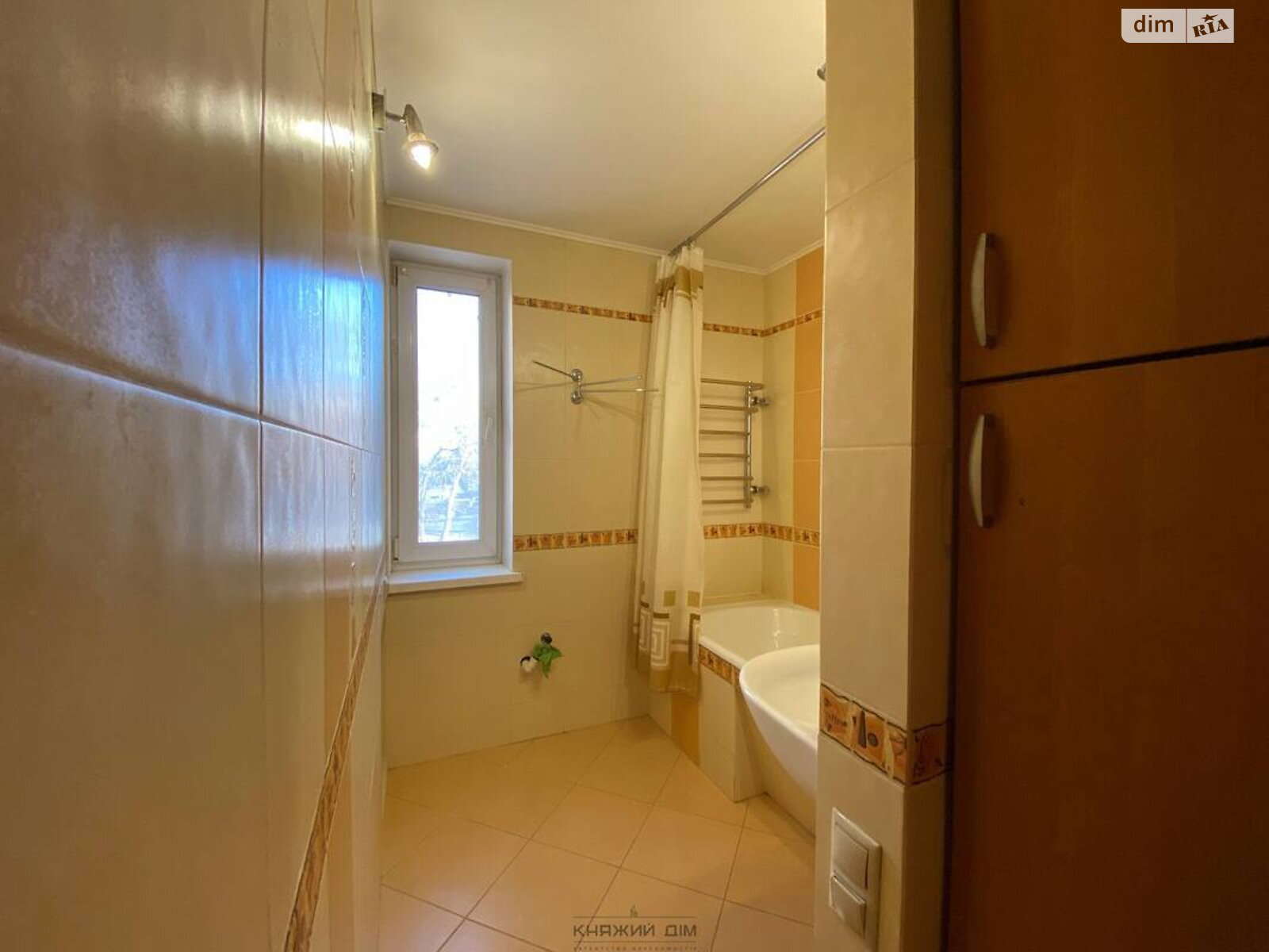 Продажа трехкомнатной квартиры в Киеве, на наб. Днепровская 13, район Дарницкий фото 1