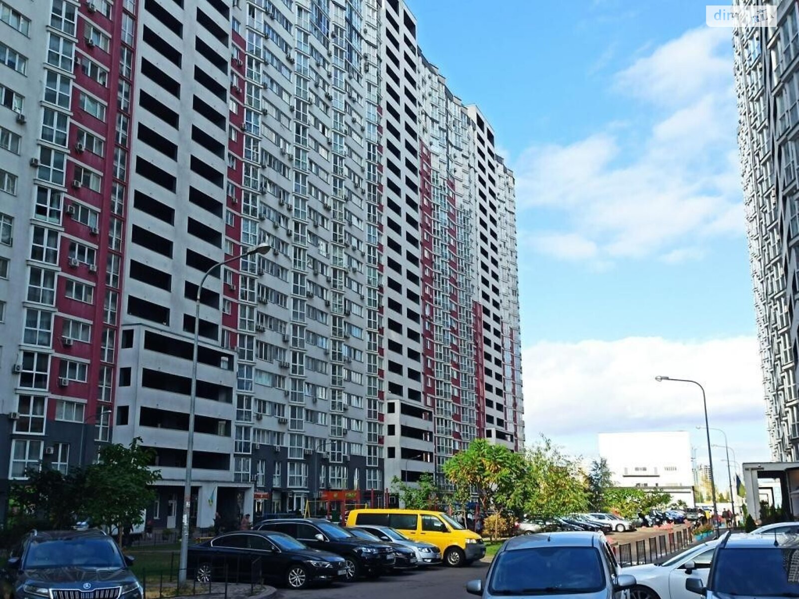 Продаж трикімнатної квартири в Києві, на вул. Драгоманова 2А, район Дарницький фото 1