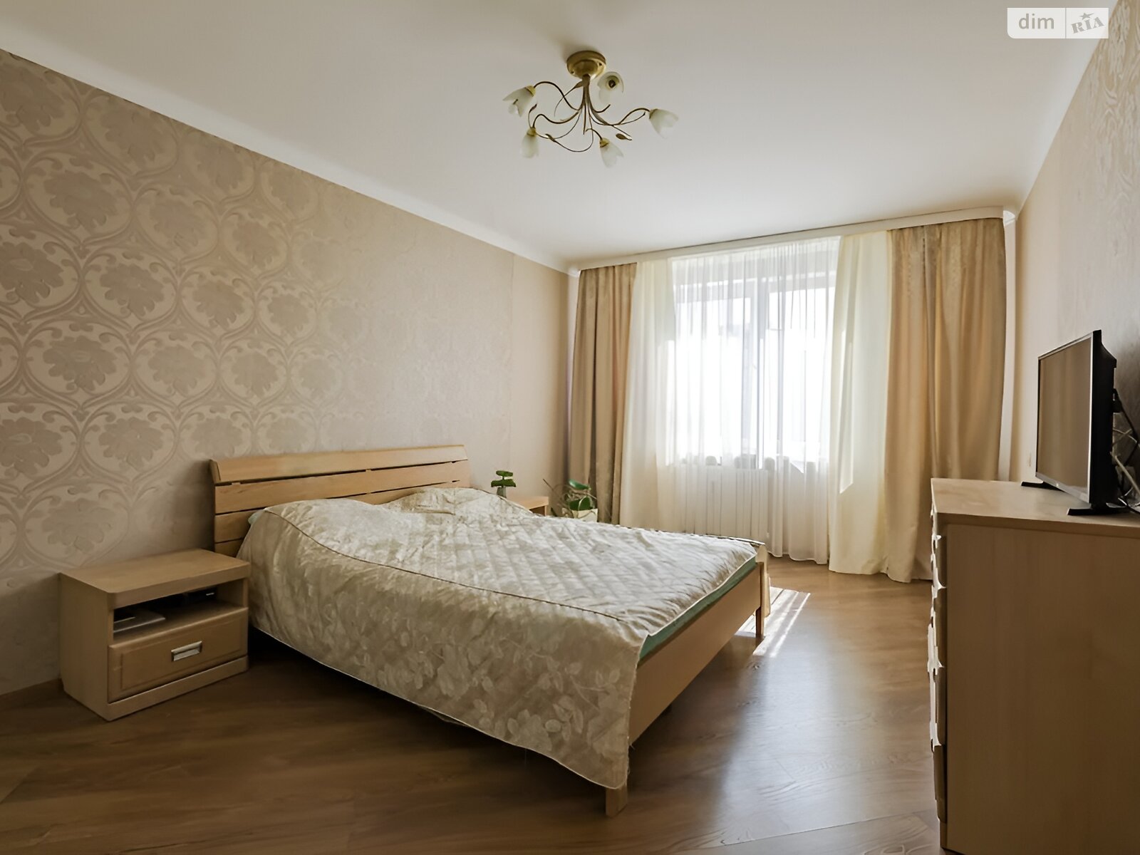 Продаж трикімнатної квартири в Києві, на вул. Драгоманова 17, район Дарницький фото 1 Продаж трикімнатної квартири в Києві, на вул. Драгоманова 17, район Дарницький фото 1