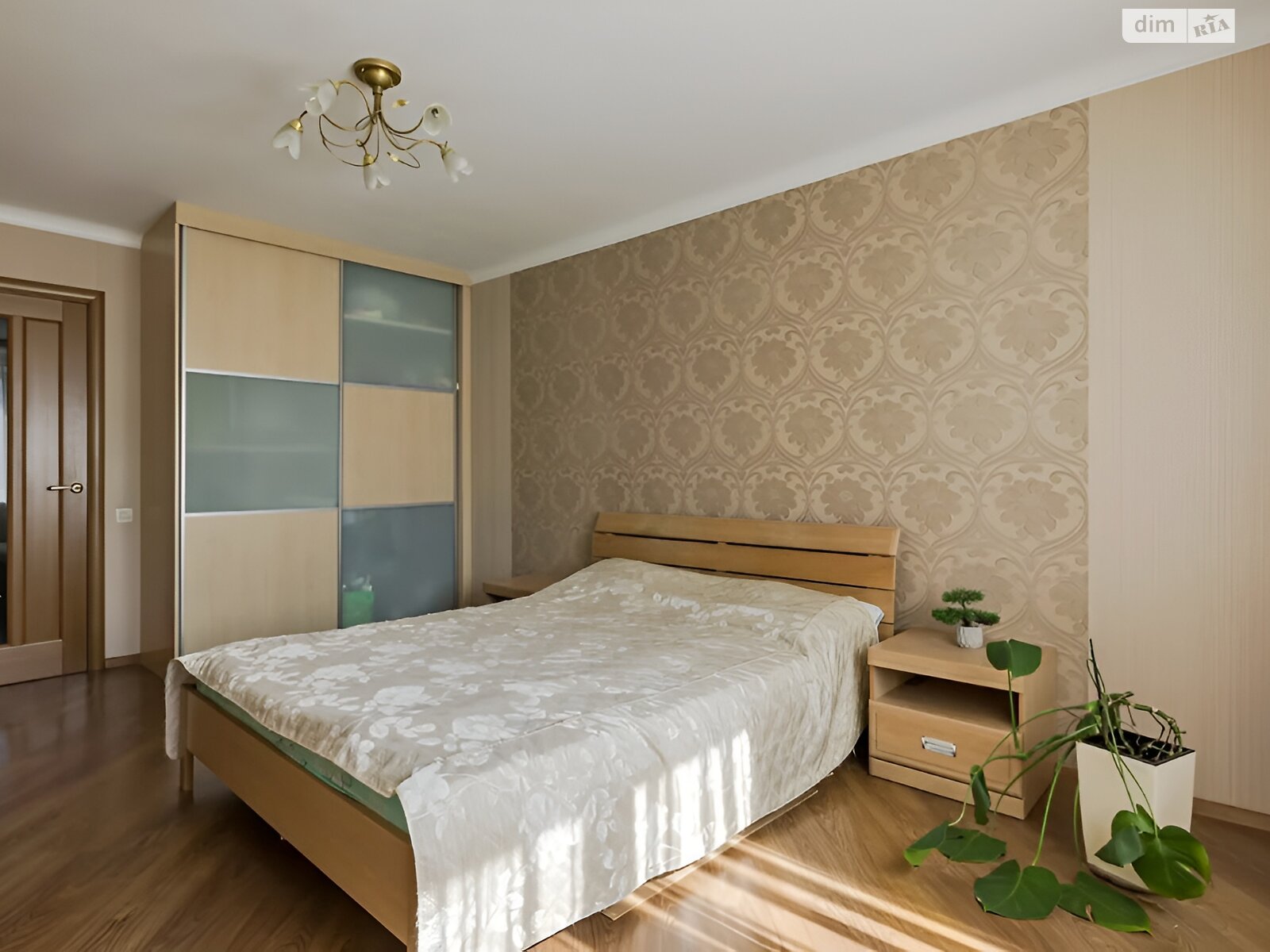 Продаж трикімнатної квартири в Києві, на вул. Драгоманова 17, район Дарницький фото 1 Продаж трикімнатної квартири в Києві, на вул. Драгоманова 17, район Дарницький фото 1