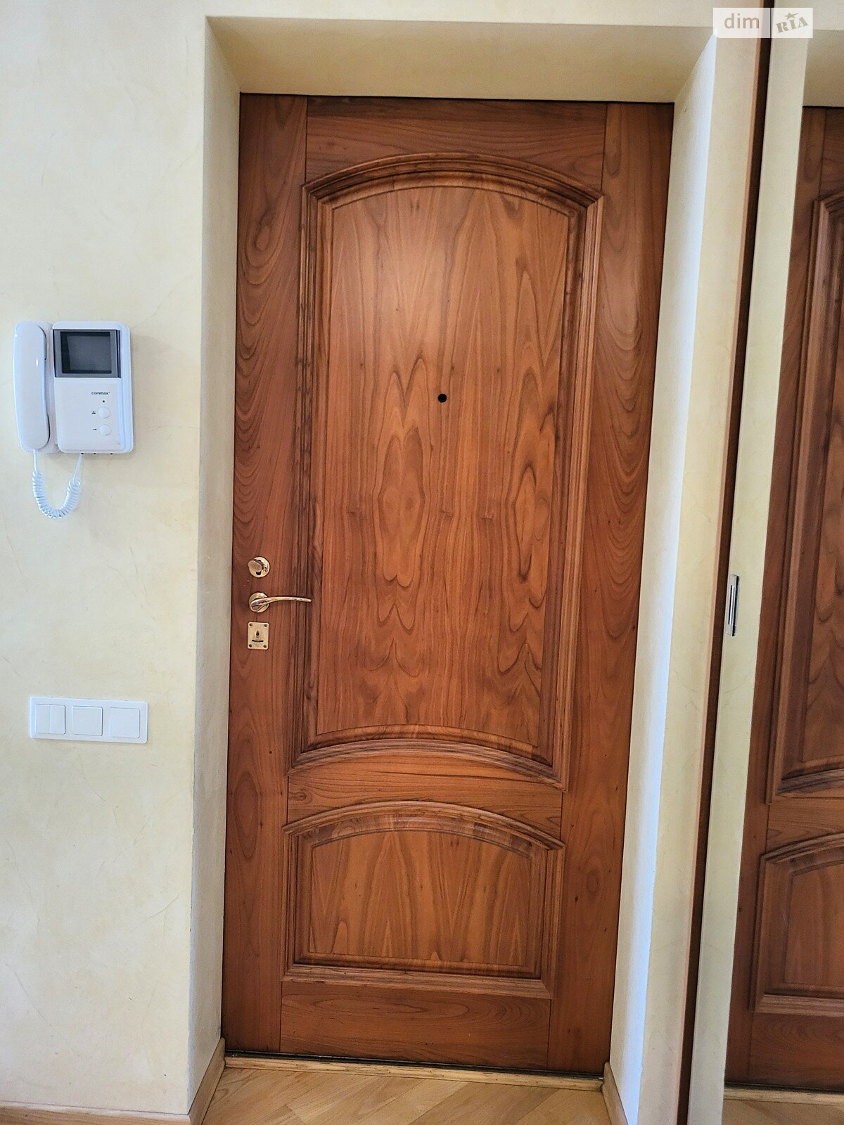 Продажа трехкомнатной квартиры в Киеве, на ул. Драгоманова 17, район Дарницкий фото 1 Продажа трехкомнатной квартиры в Киеве, на ул. Драгоманова 17, район Дарницкий фото 1