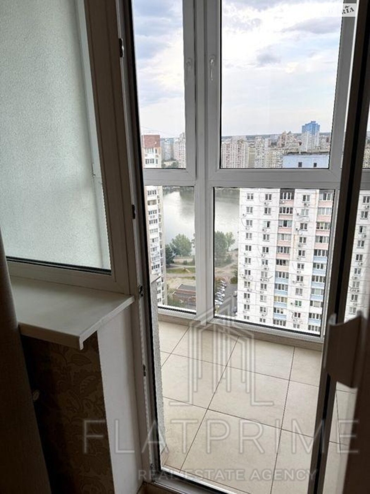 Продажа однокомнатной квартиры в Киеве, на ул. Драгоманова 2, район Дарницкий фото 1 Продажа однокомнатной квартиры в Киеве, на ул. Драгоманова 2, район Дарницкий фото 1
