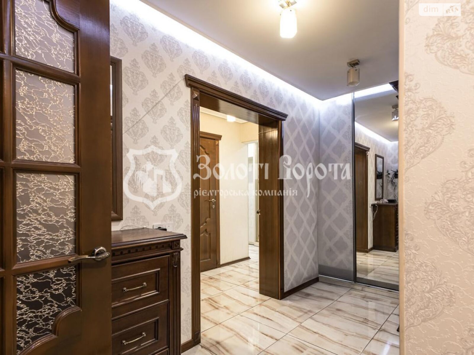 Продажа трехкомнатной квартиры в Киеве, на ул. Драгоманова 5, район Дарницкий фото 1