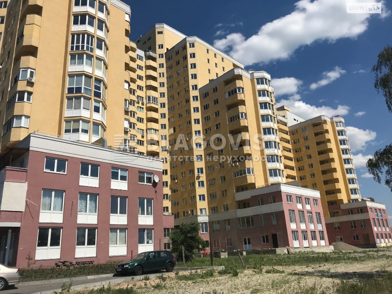 Продажа трехкомнатной квартиры в Киеве, на ул. Евгения Харченка 47Б, район Дарницкий фото 1