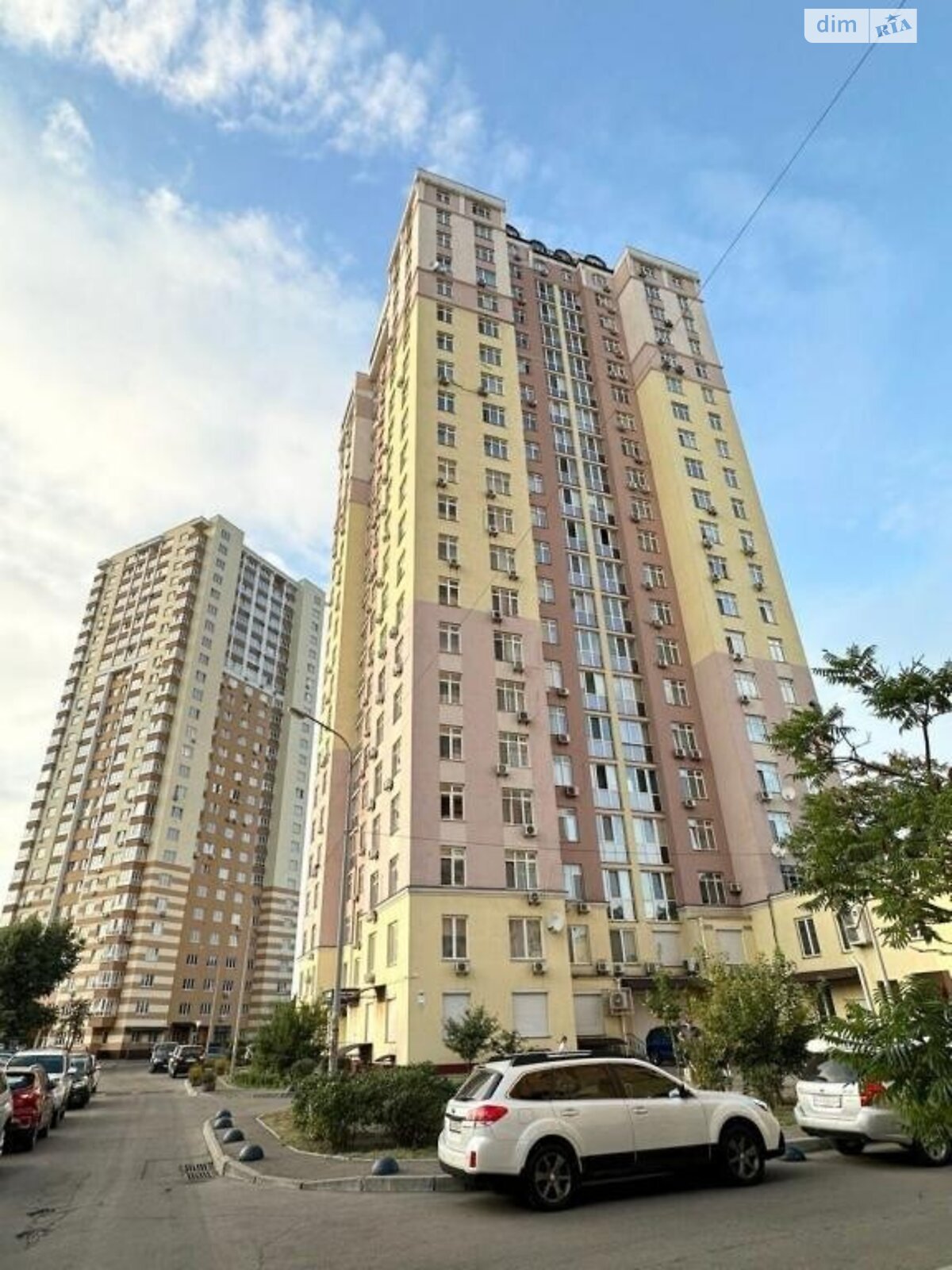 Продажа трехкомнатной квартиры в Киеве, на ул. Гната Хоткевича 8, район Дарницкий фото 1