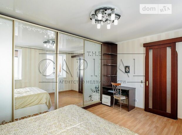 Продажа трехкомнатной квартиры в Киеве, на ул. Горловская 220 район Дарницкий фото 1 Продажа трехкомнатной квартиры в Киеве, на ул. Горловская 220 район Дарницкий фото 1