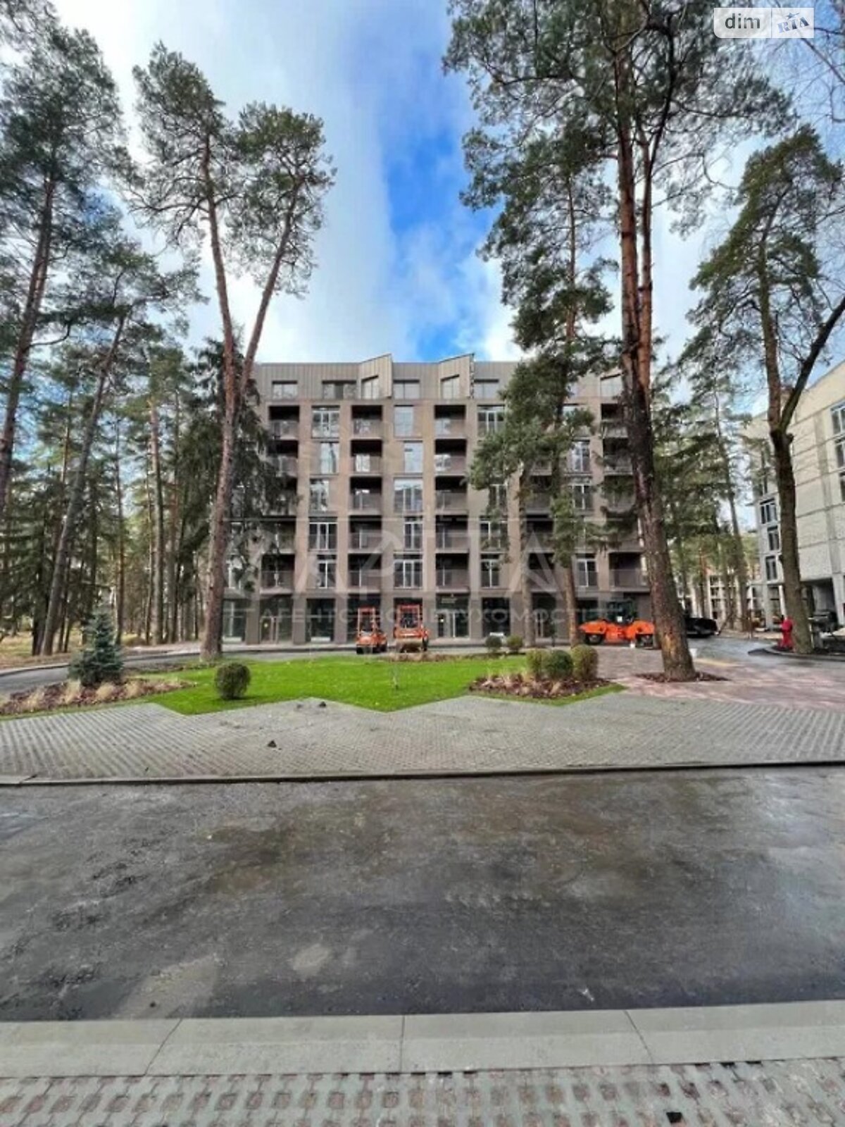 Продаж трикімнатної квартири в Києві, на шосе Харківське, район Дарницький фото 1 Продаж трикімнатної квартири в Києві, на шосе Харківське, район Дарницький фото 1
