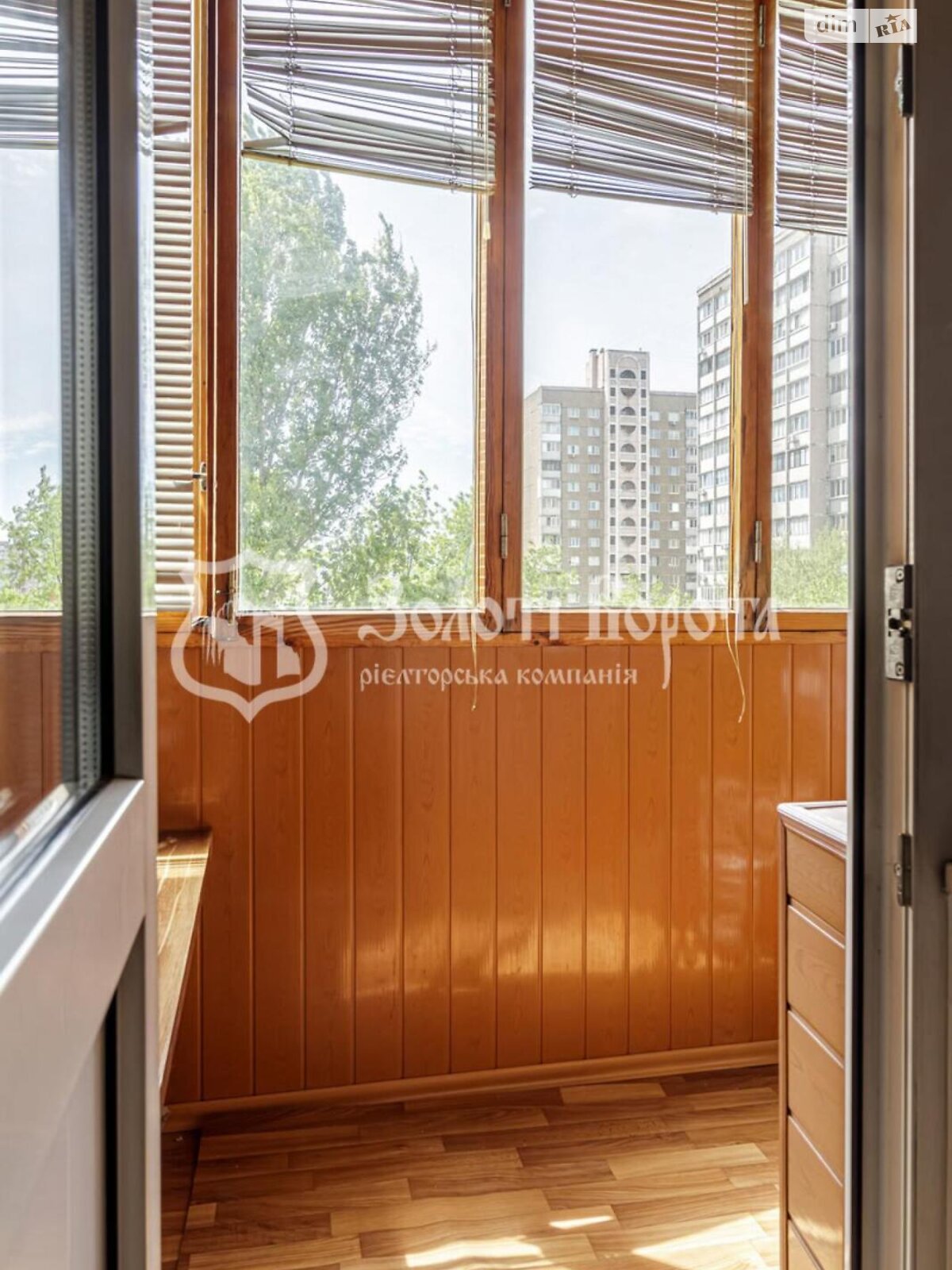 Продажа трехкомнатной квартиры в Киеве, на шоссе Харьковское 174Б, район Дарницкий фото 1 Продажа трехкомнатной квартиры в Киеве, на шоссе Харьковское 174Б, район Дарницкий фото 1