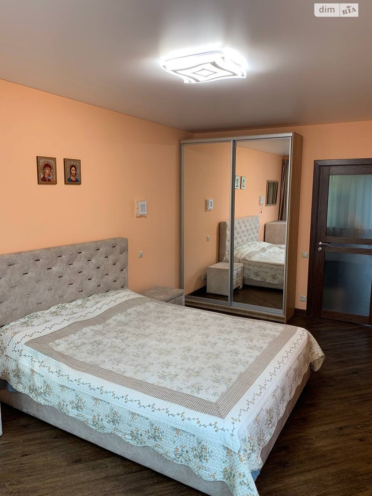 Продажа трехкомнатной квартиры в Киеве, на шоссе Харьковское 56, район Дарницкий фото 1 Продажа трехкомнатной квартиры в Киеве, на шоссе Харьковское 56, район Дарницкий фото 1