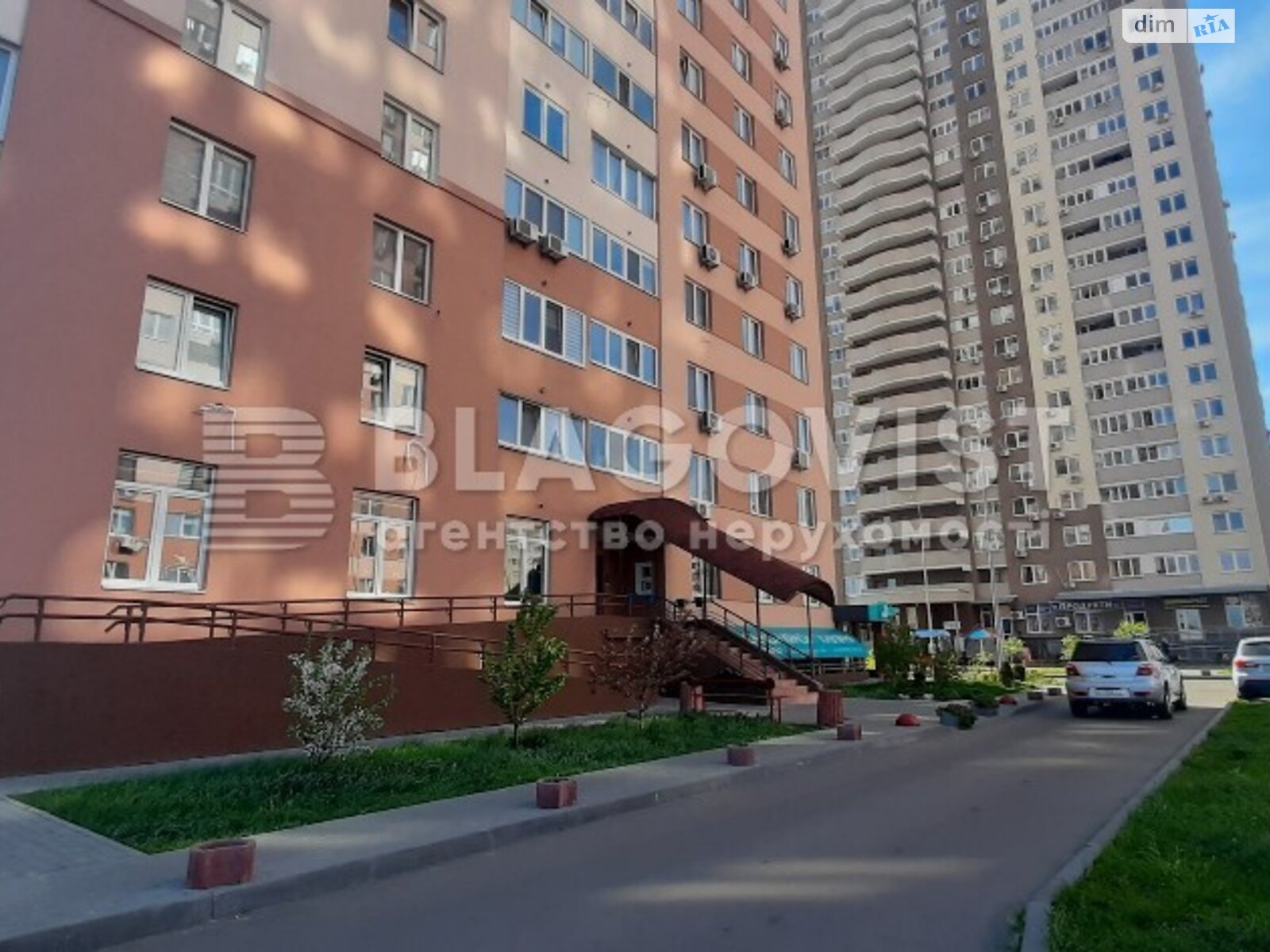 Продаж двокімнатної квартири в Києві, на вул. Крушельницького 15, район Дарницький фото 1