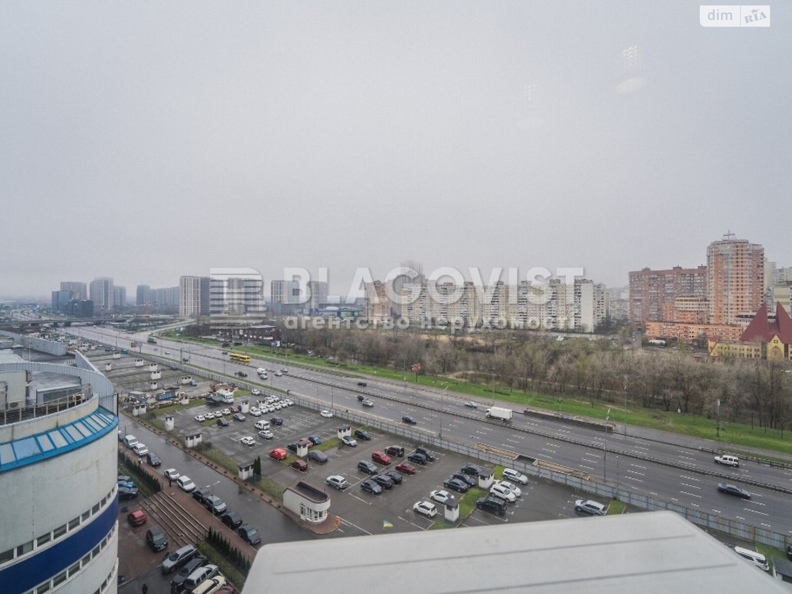 Продажа трехкомнатной квартиры в Киеве, на просп. Николая  Бажана 16, район Дарницкий фото 1