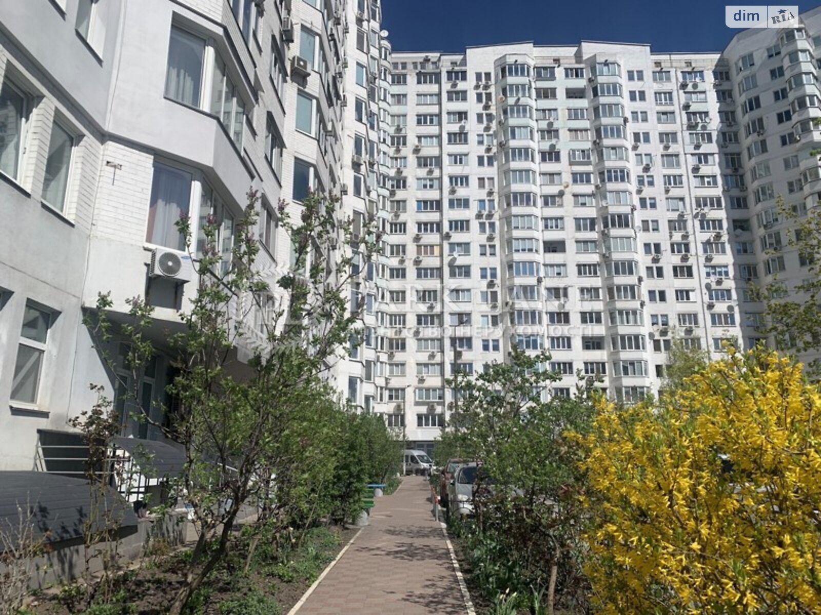 Продаж двокімнатної квартири в Києві, на просп. Миколи Бажана 12, район Дарницький фото 1