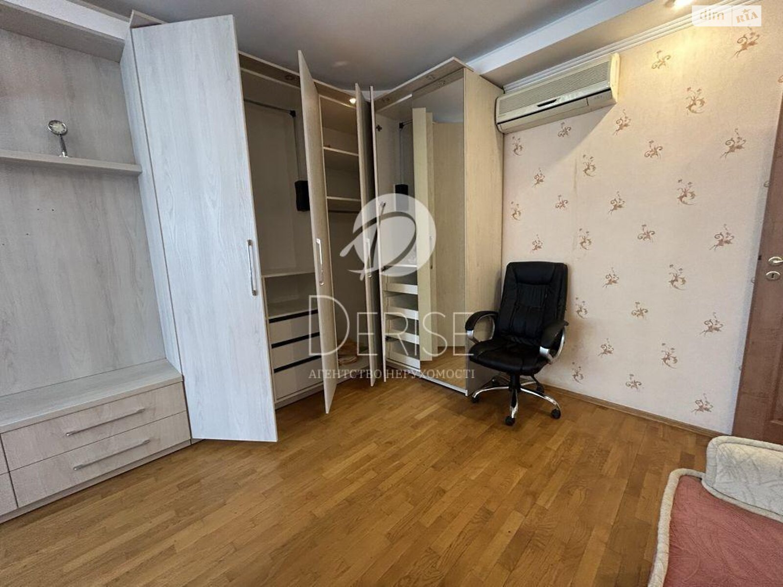 Продаж однокімнатної квартири в Києві, на просп. Миколи Бажана 10, район Дарницький фото 1 Продаж однокімнатної квартири в Києві, на просп. Миколи Бажана 10, район Дарницький фото 1