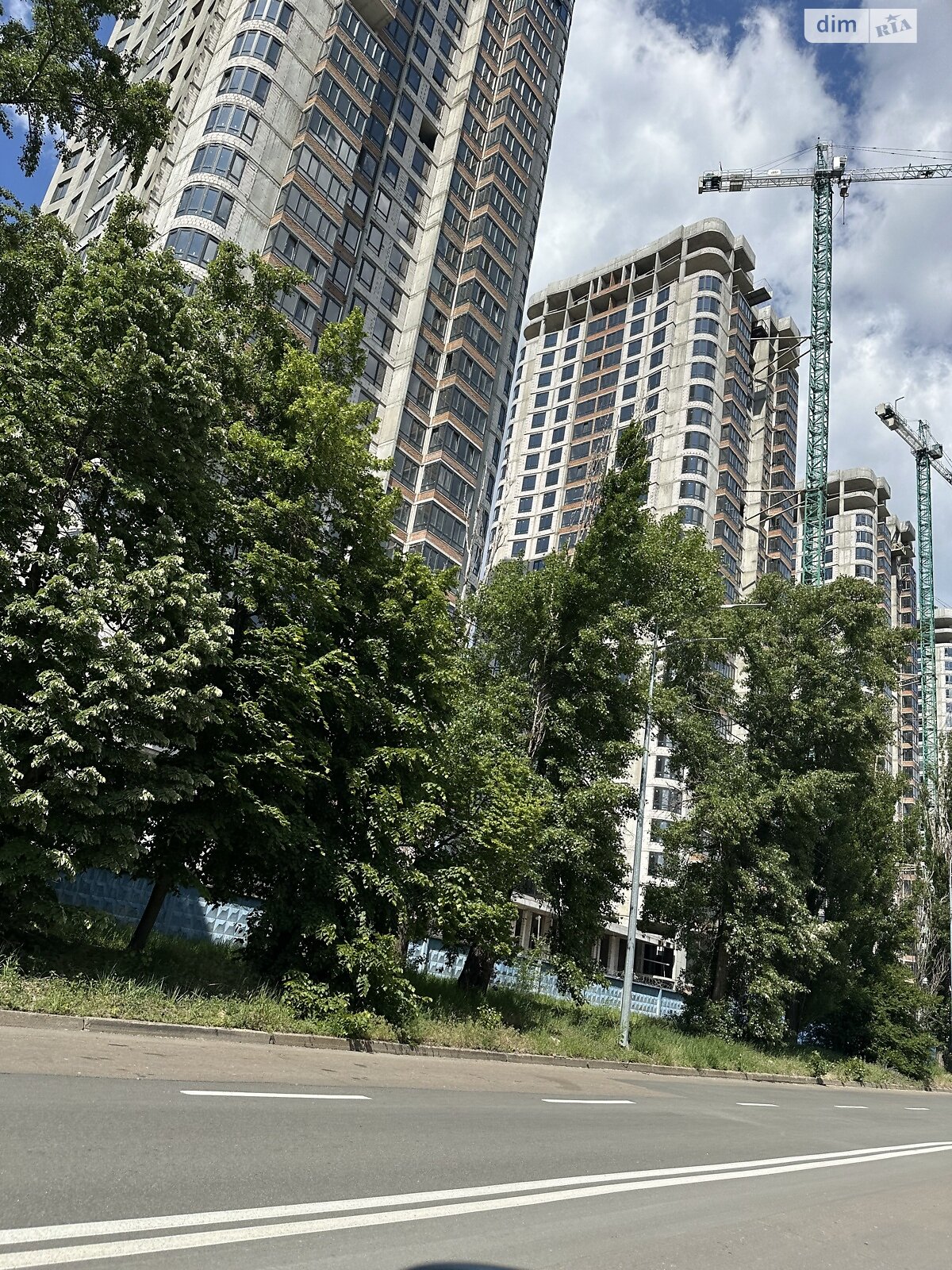 Продажа трехкомнатной квартиры в Киеве, на ул. Сортировочная 7, район Дарницкий фото 1 Продажа трехкомнатной квартиры в Киеве, на ул. Сортировочная 7, район Дарницкий фото 1