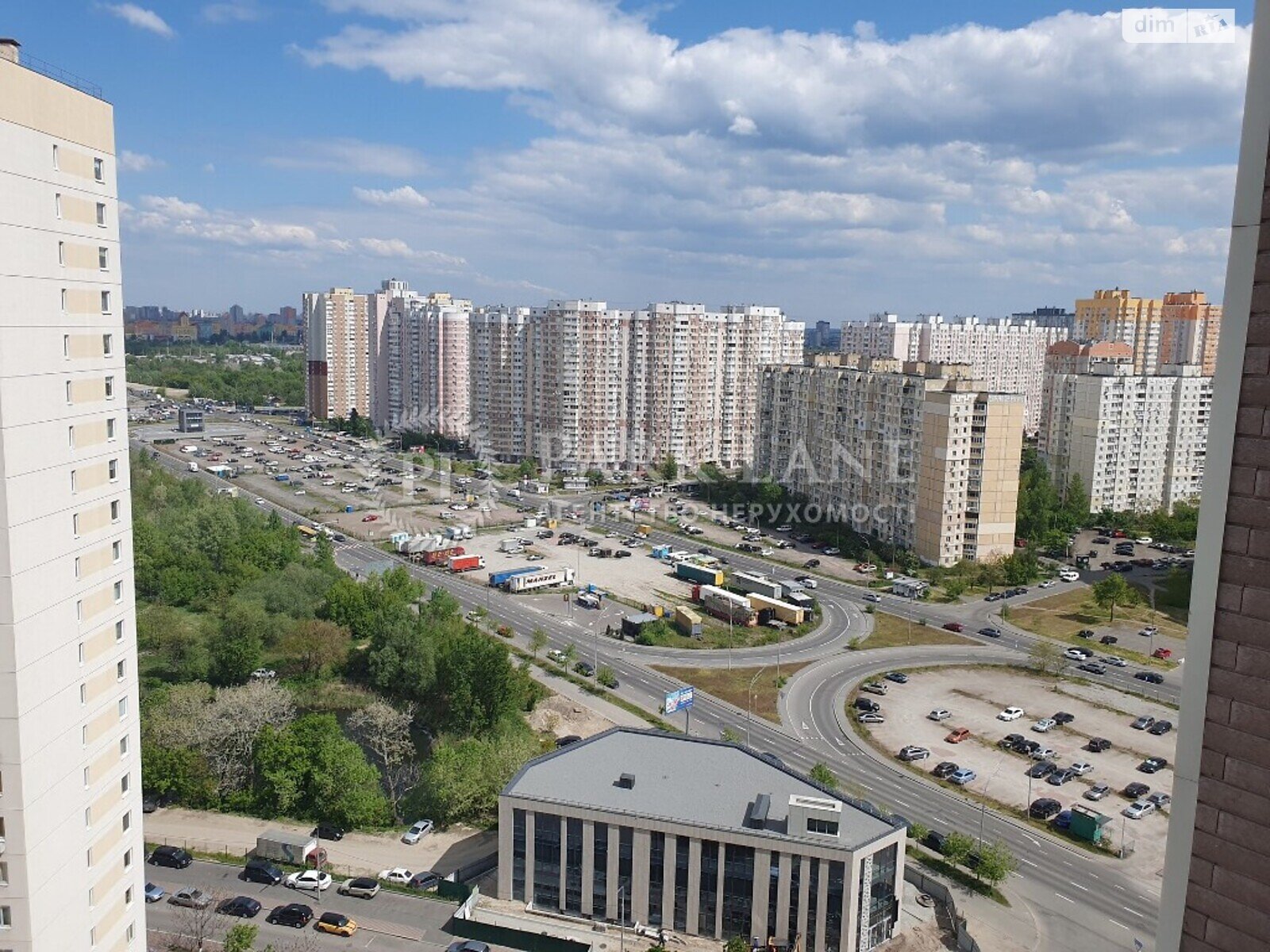 Продажа трехкомнатной квартиры в Киеве, на просп. Петра Григоренко 14, район Дарницкий фото 1