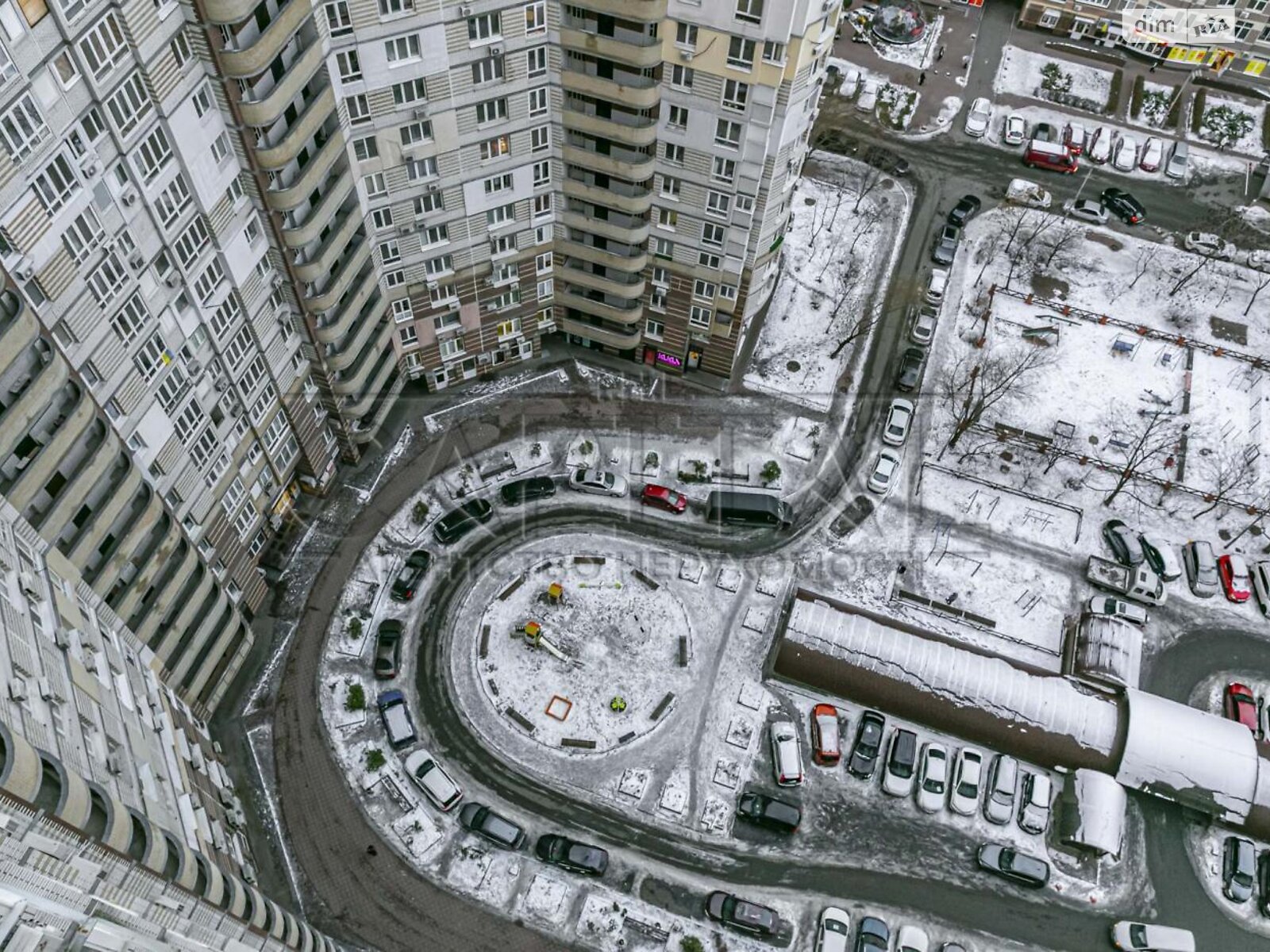 Продажа трехкомнатной квартиры в Киеве, на просп. Петра Григоренко 22/20, район Дарницкий фото 1