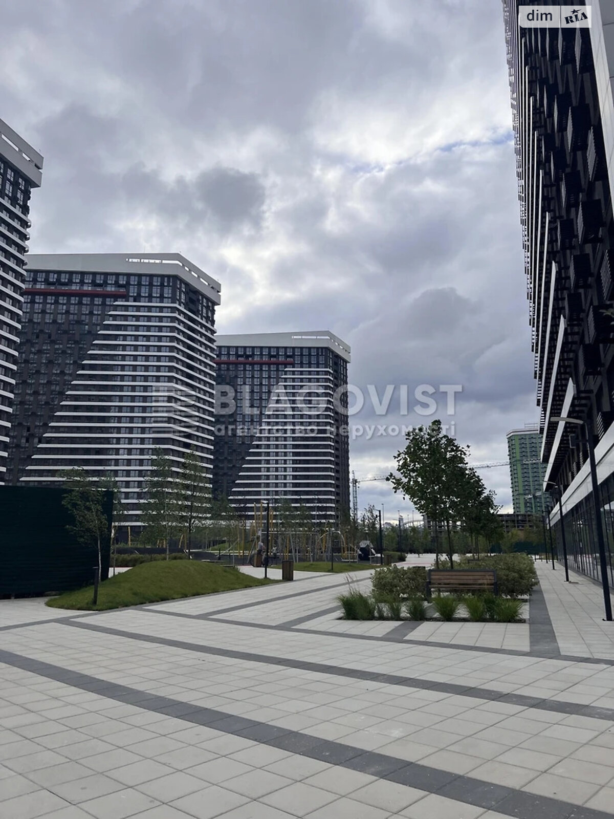 Продажа трехкомнатной квартиры в Киеве, на ул. Причальная 12, район Дарницкий фото 1 Продажа трехкомнатной квартиры в Киеве, на ул. Причальная 12, район Дарницкий фото 1
