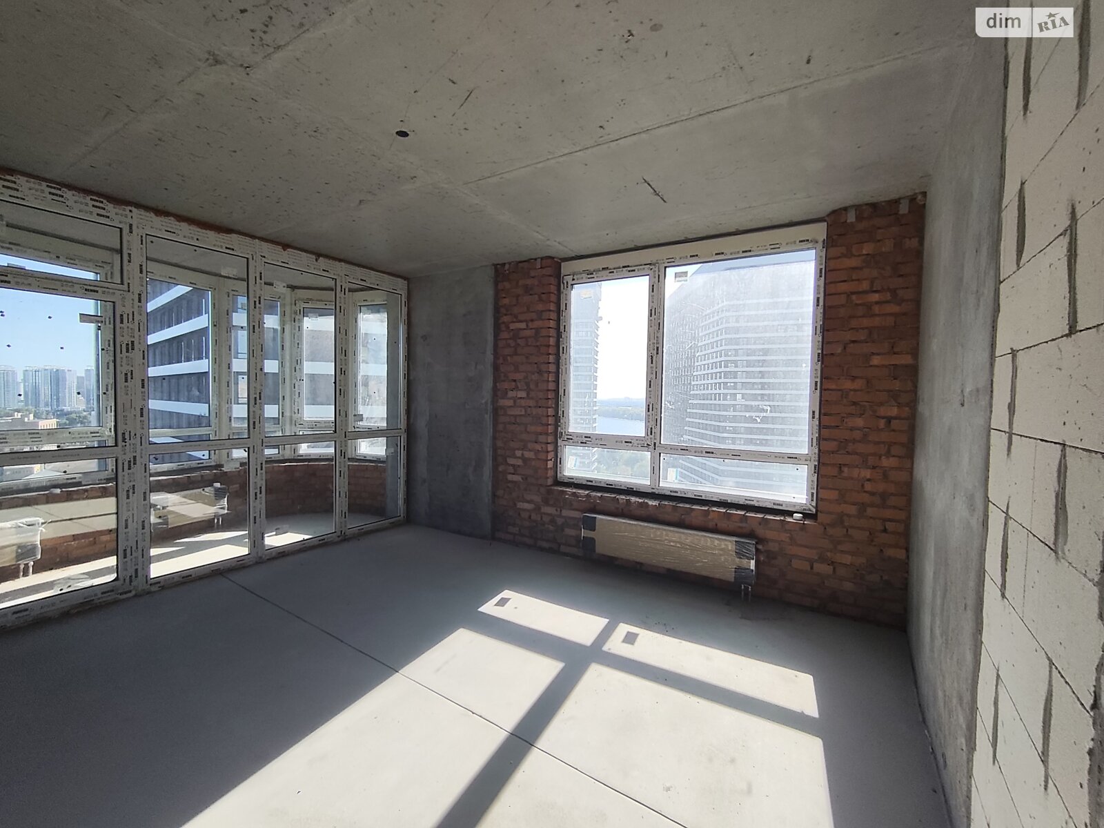 Продажа трехкомнатной квартиры в Киеве, на ул. Причальная 10, район Дарницкий фото 1 Продажа трехкомнатной квартиры в Киеве, на ул. Причальная 10, район Дарницкий фото 1