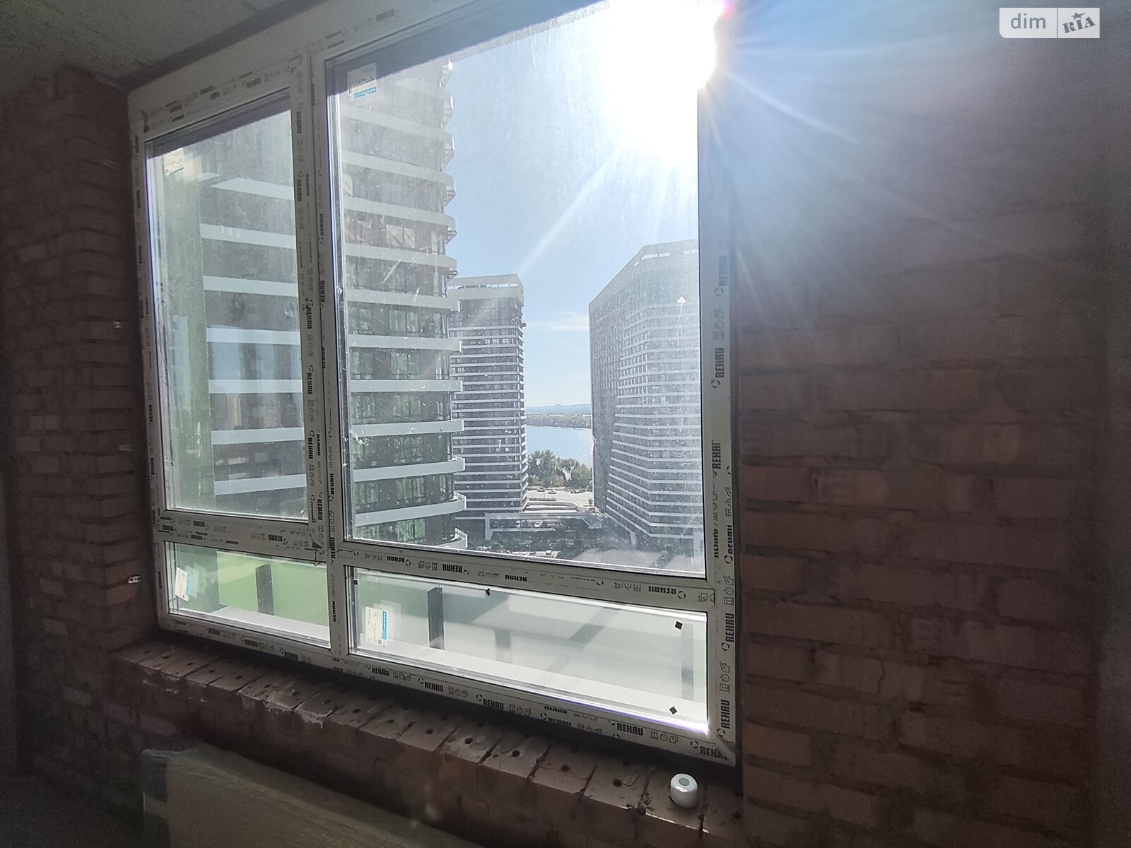 Продажа трехкомнатной квартиры в Киеве, на ул. Причальная 10, район Дарницкий фото 1 Продажа трехкомнатной квартиры в Киеве, на ул. Причальная 10, район Дарницкий фото 1