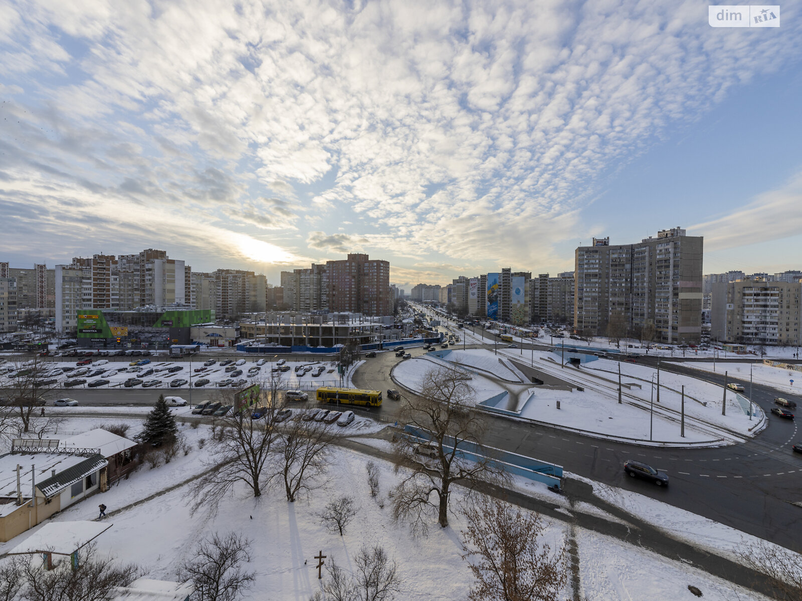 Продажа трехкомнатной квартиры в Киеве, на ул. Ревуцкого 23, район Дарницкий фото 1