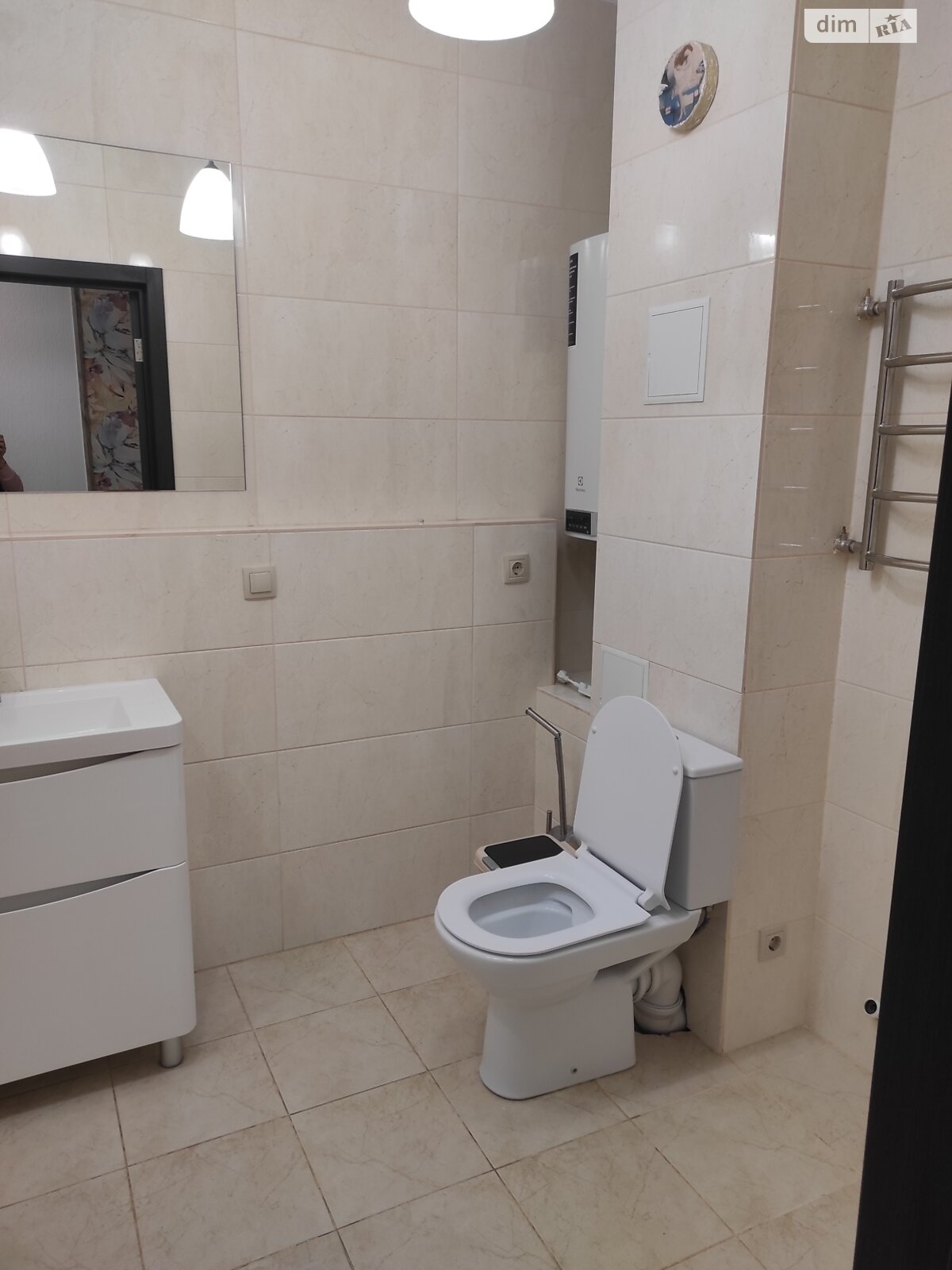 Продажа трехкомнатной квартиры в Киеве, на ул. Ревуцкого 7А, район Дарницкий фото 1 Продажа трехкомнатной квартиры в Киеве, на ул. Ревуцкого 7А, район Дарницкий фото 1