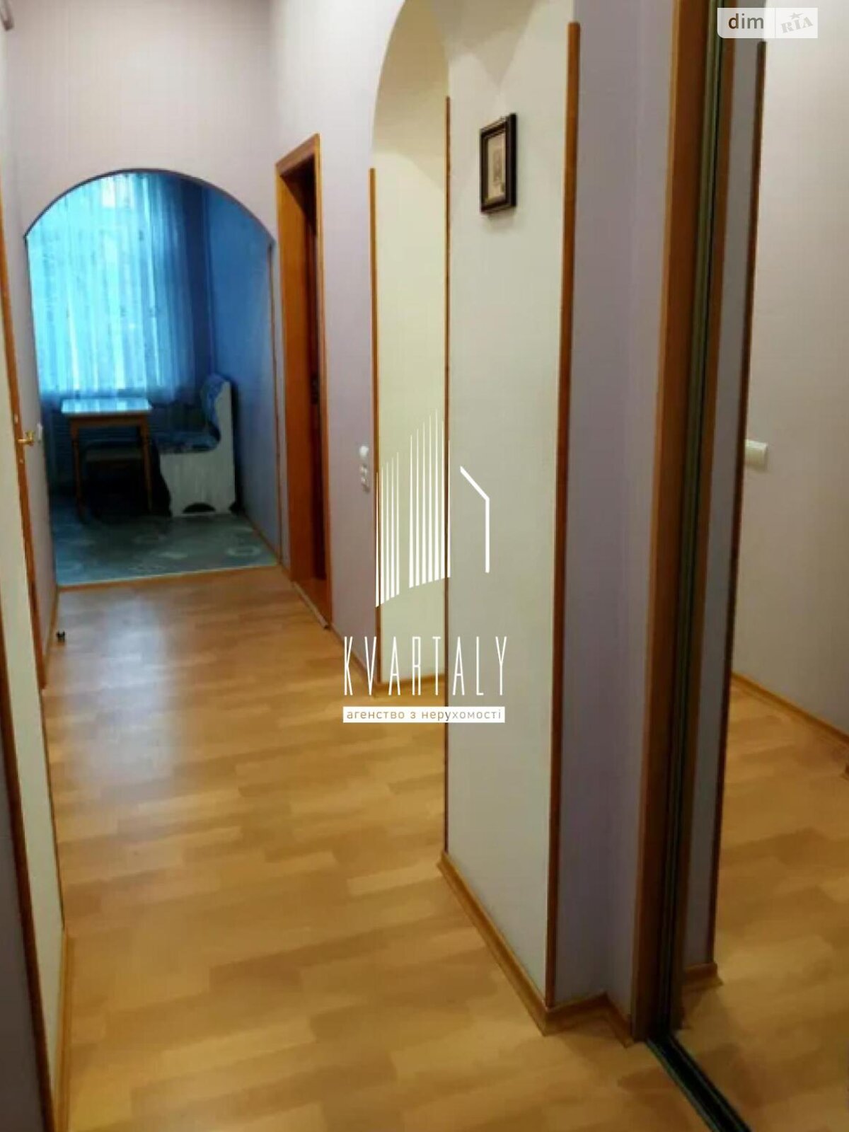 Продаж трикімнатної квартири в Києві, на пл. Севастопольська 13, район Дарницький фото 1 Продаж трикімнатної квартири в Києві, на пл. Севастопольська 13, район Дарницький фото 1