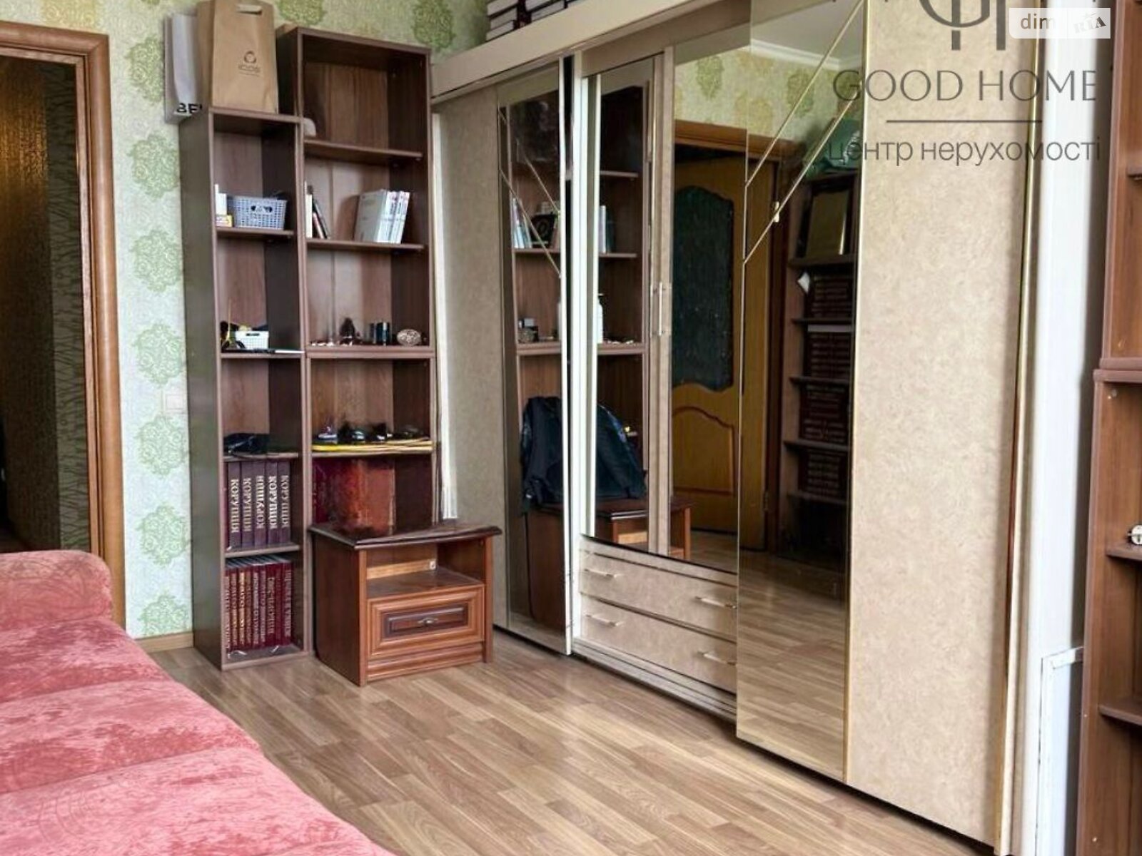Продаж трикімнатної квартири в Києві, на вул. Соломії Крушельницької 15, район Дарницький фото 1 Продаж трикімнатної квартири в Києві, на вул. Соломії Крушельницької 15, район Дарницький фото 1