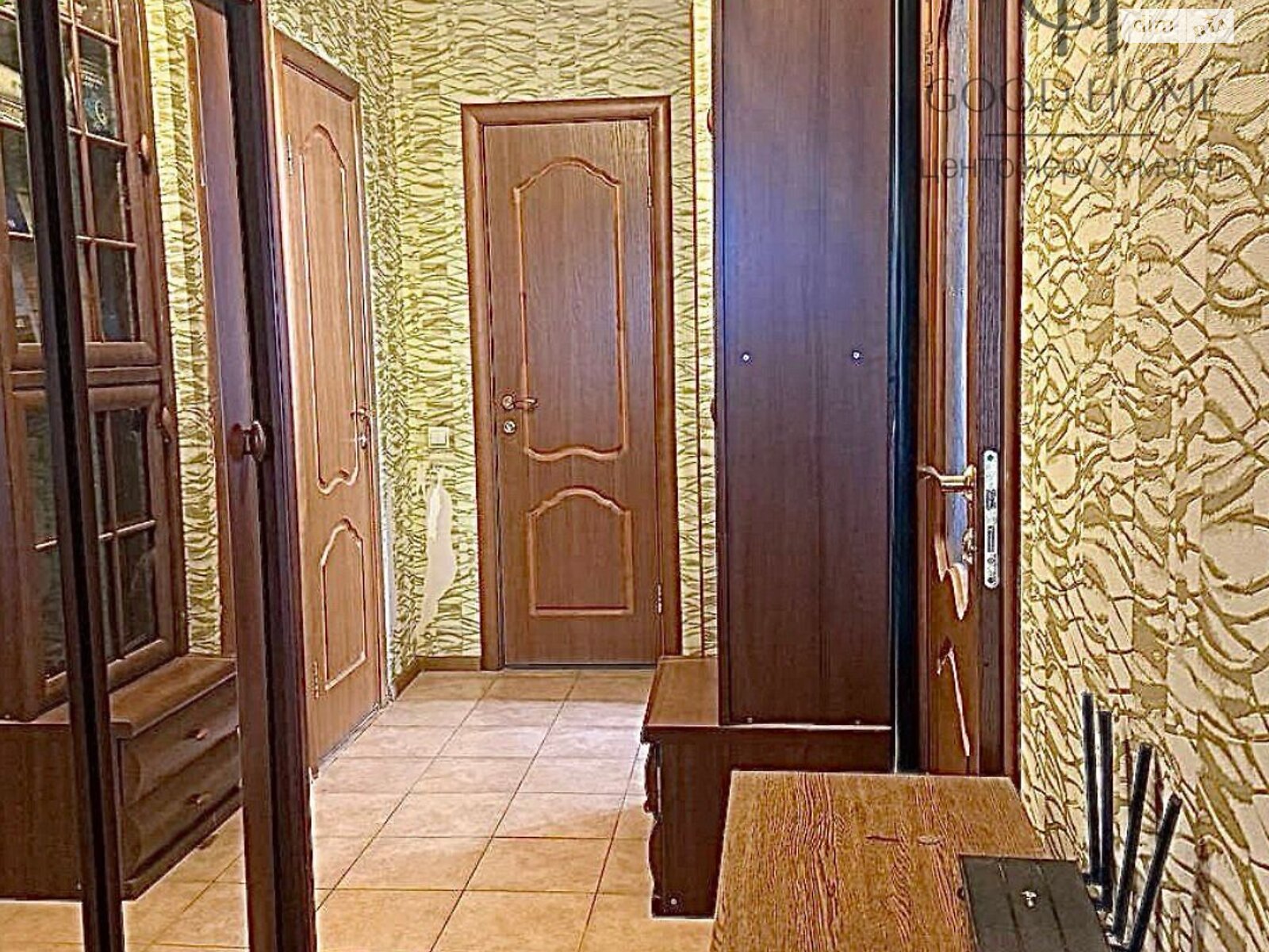 Продаж трикімнатної квартири в Києві, на вул. Соломії Крушельницької 15, район Дарницький фото 1 Продаж трикімнатної квартири в Києві, на вул. Соломії Крушельницької 15, район Дарницький фото 1
