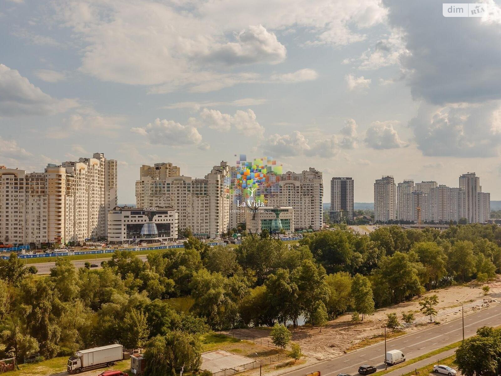 Продажа трехкомнатной квартиры в Киеве, на ул. Срибнокильская 12, район Дарницкий фото 1