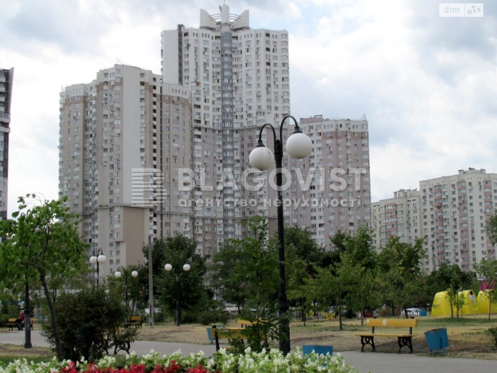 Продажа трехкомнатной квартиры в Киеве, на ул. Срибнокильская 1, район Дарницкий фото 1